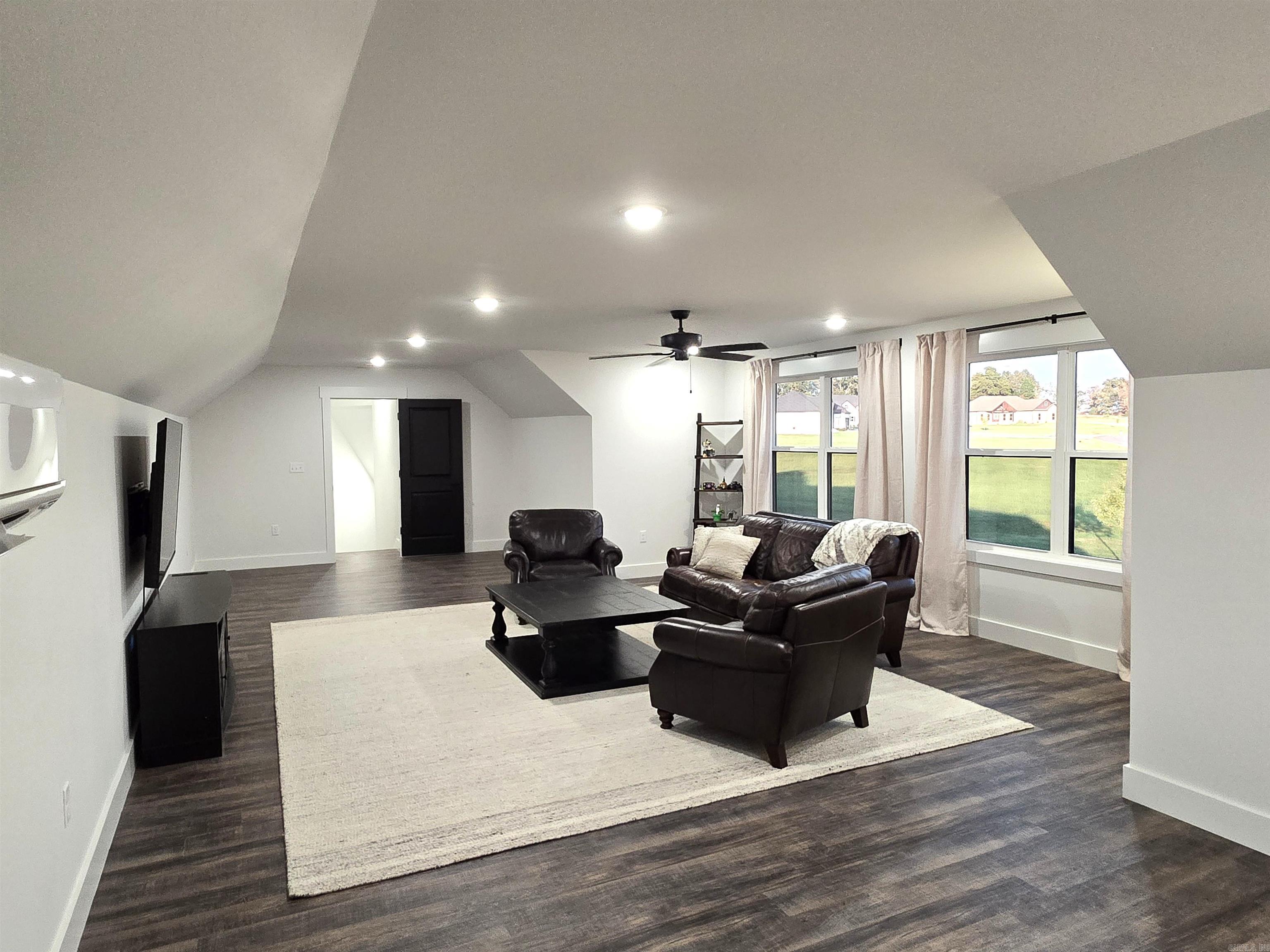 39 Republican Loop Greenbrier, AR 72058-8083