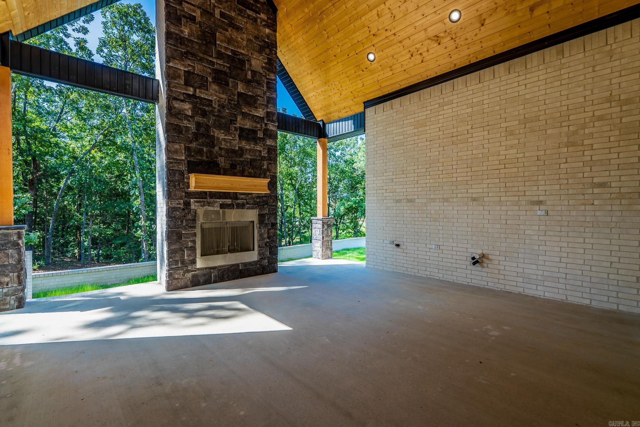 120 Highland Dr Greenbrier, AR 72058