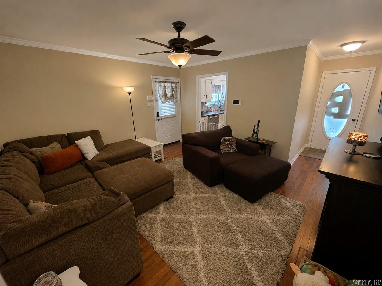 410 Lynn Ln — photo 4