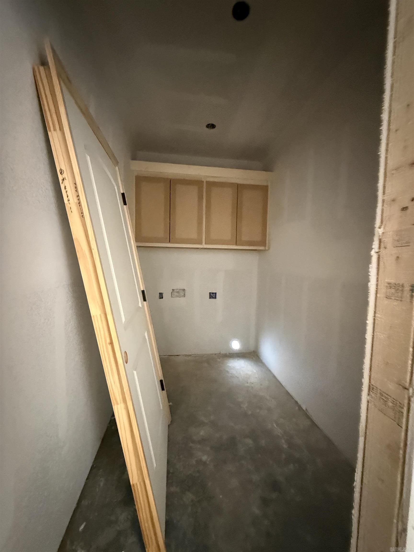 529 Madeleine Circle — photo 4