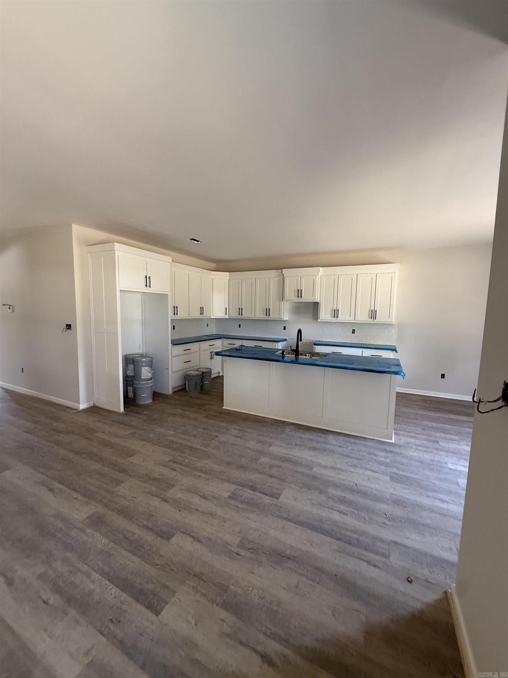 529 Madeleine Circle — photo 4