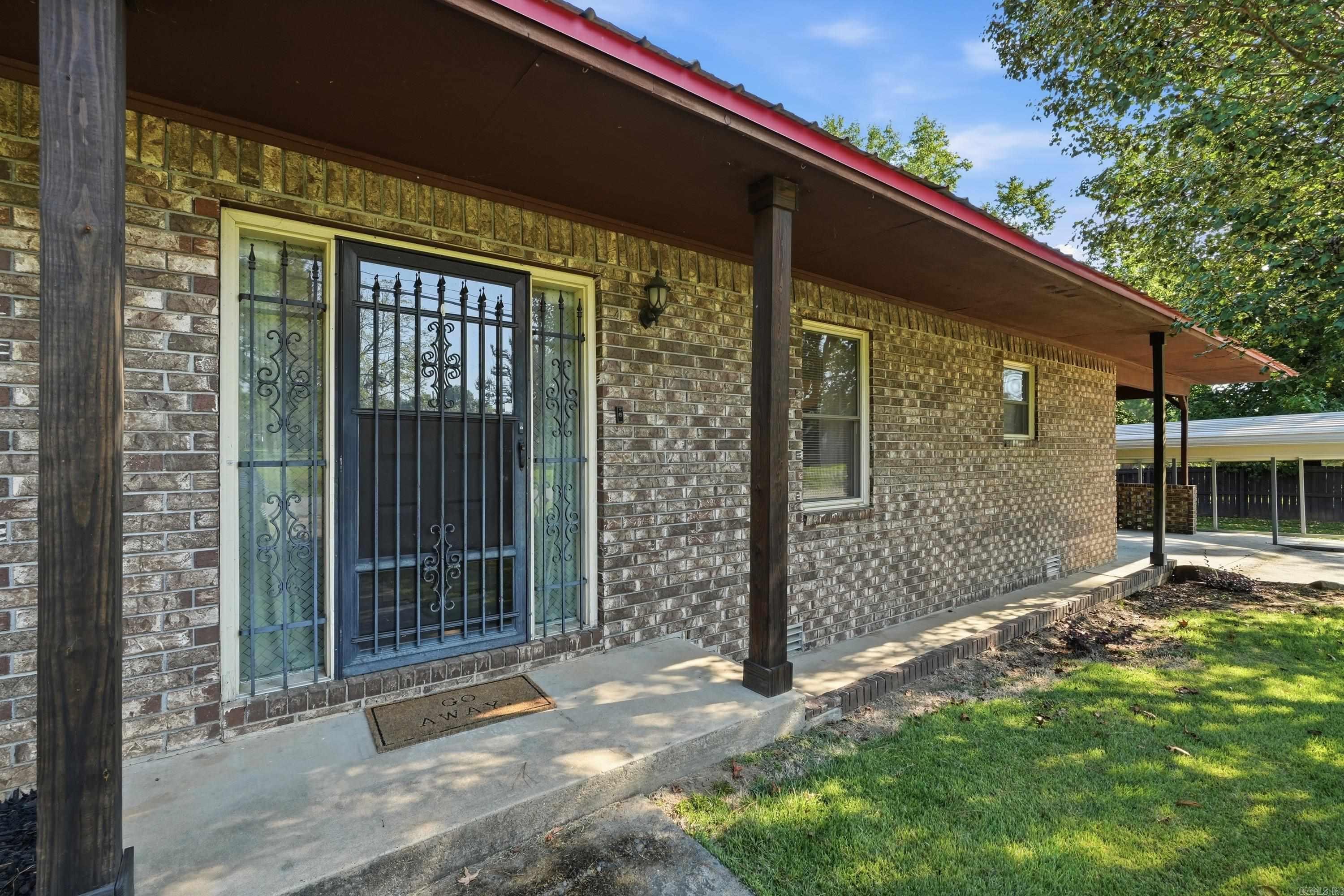 534 Main St.  Clinton, AR