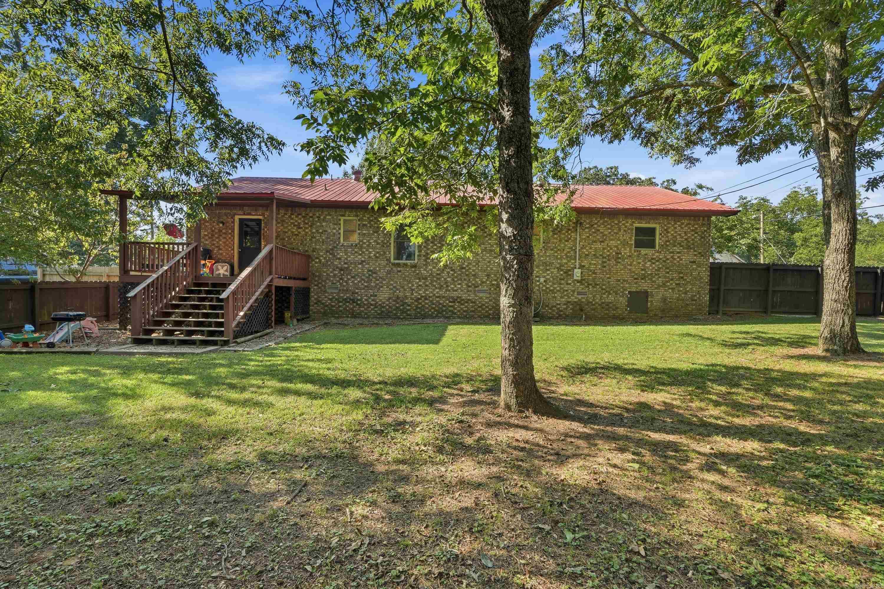 534 Main St.  Clinton, AR