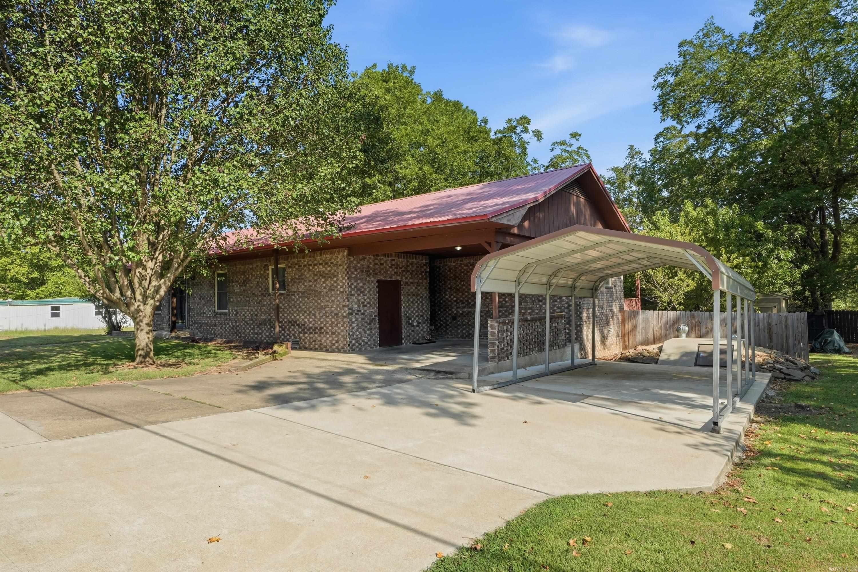 534 Main St.  Clinton, AR