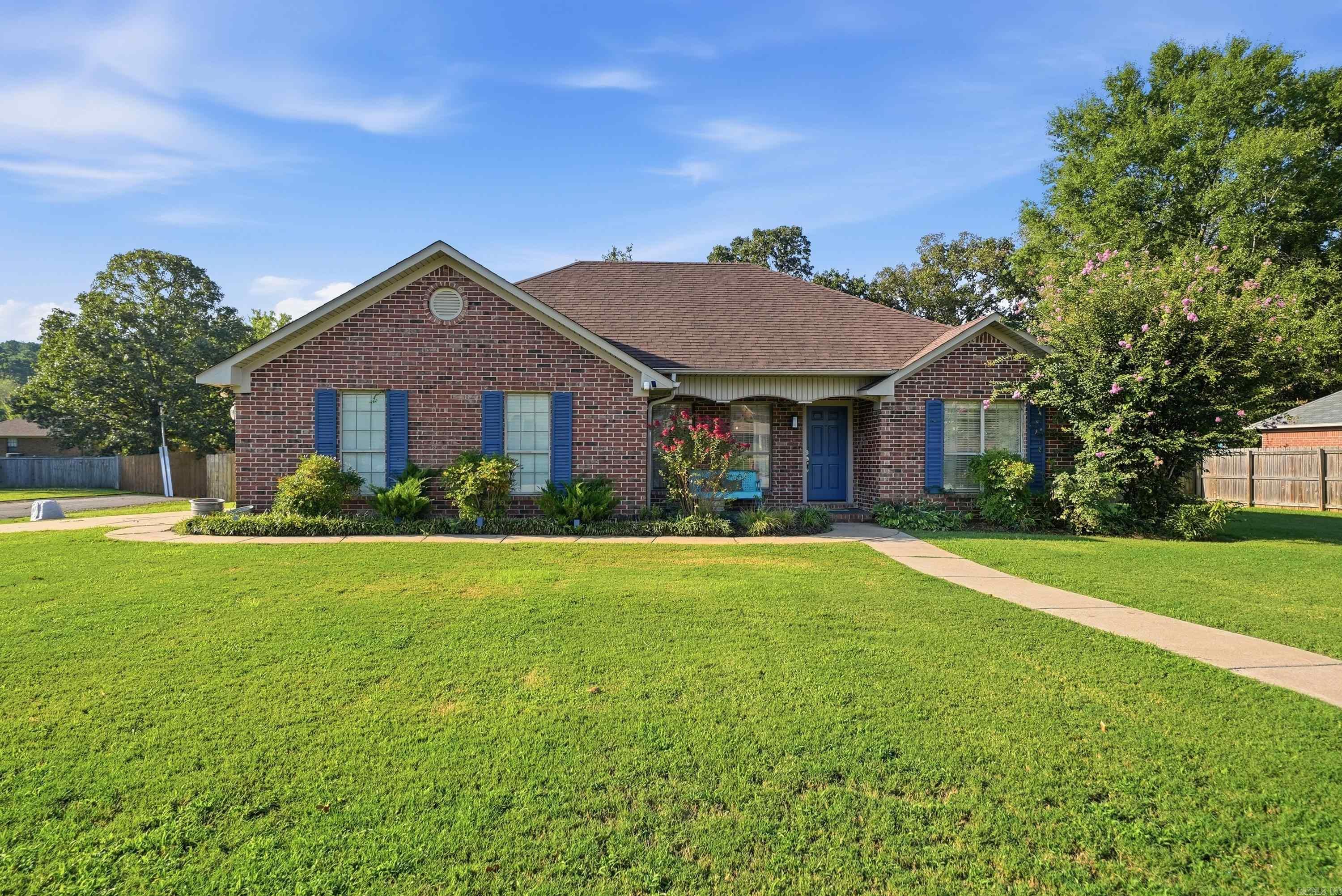 1505 Pinefield Drive — exterior