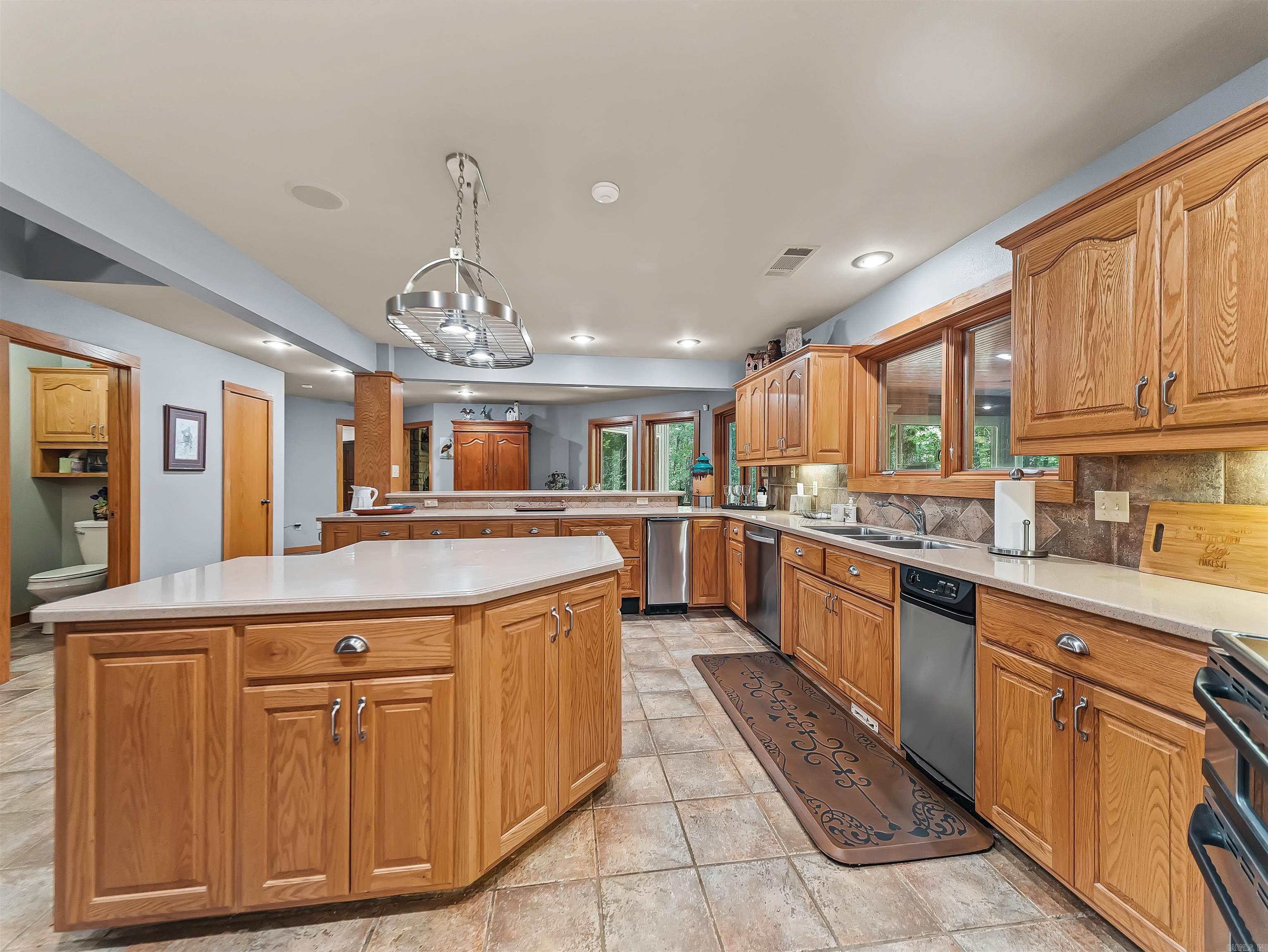 163 Quail Run Lane Mount Ida, AR 71957