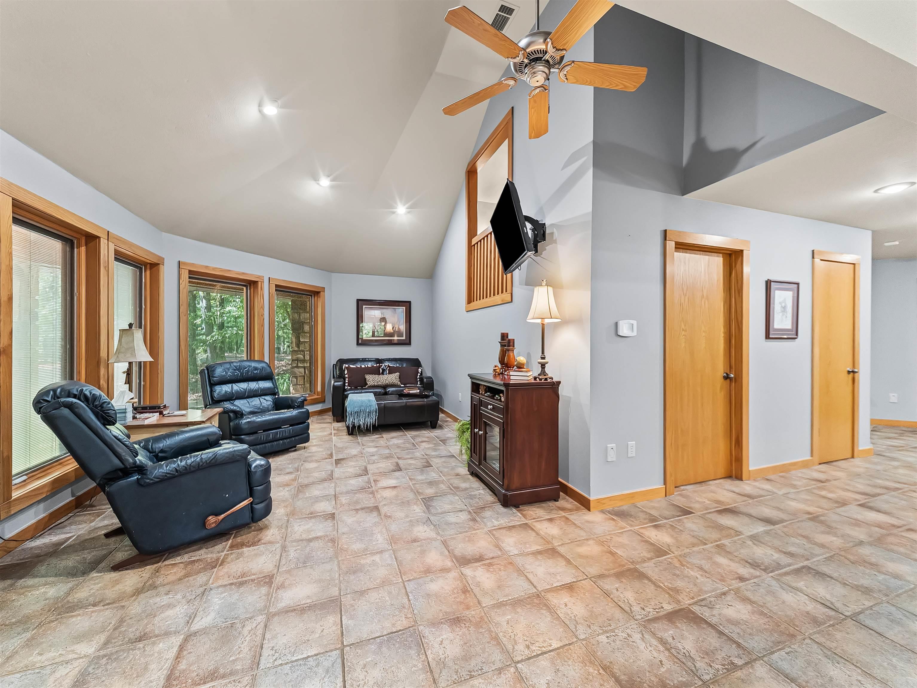 163 Quail Run Lane Mount Ida, AR 71957