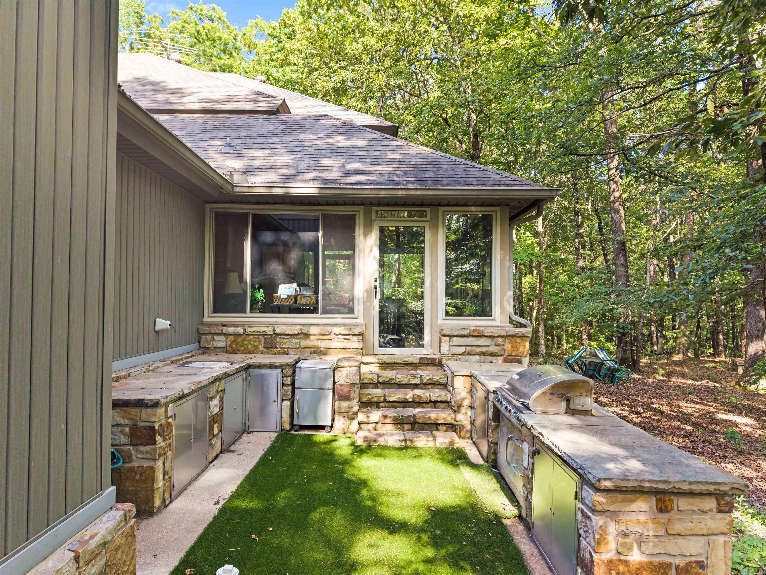 163 Quail Run Lane Mount Ida, AR 71957