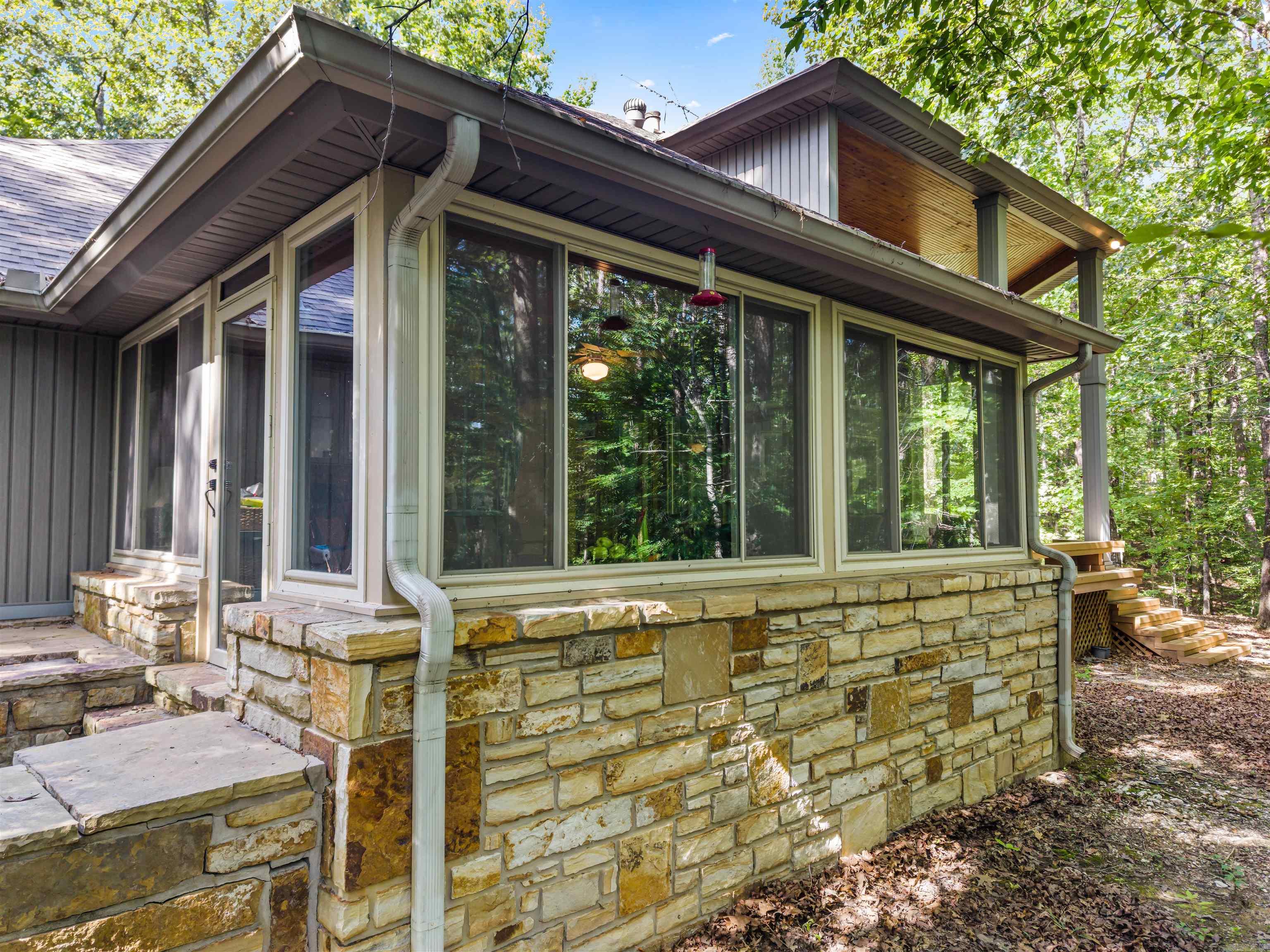 163 Quail Run Lane Mount Ida, AR 71957