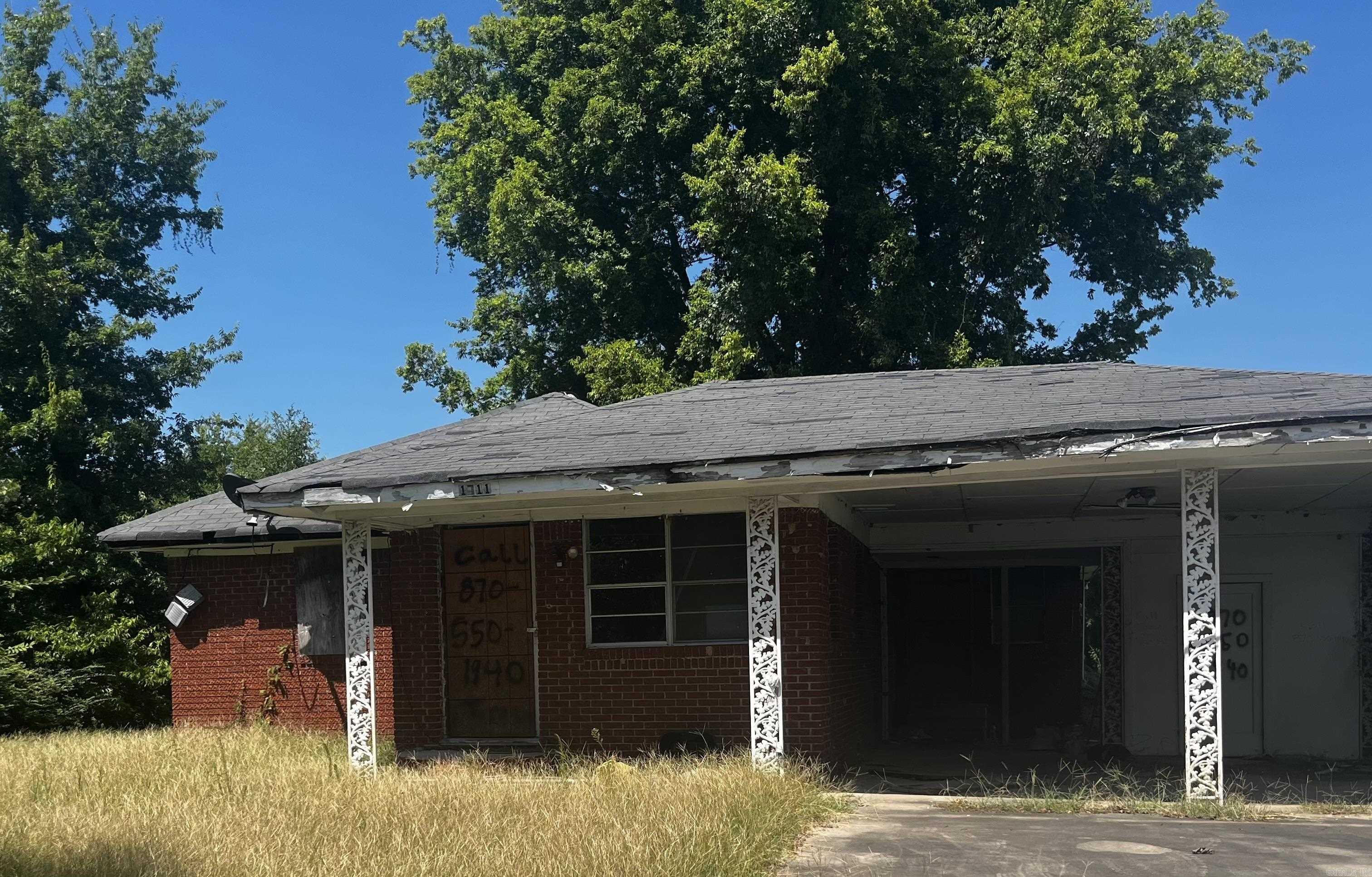 1711  west 2nd  Pine Bluff, AR