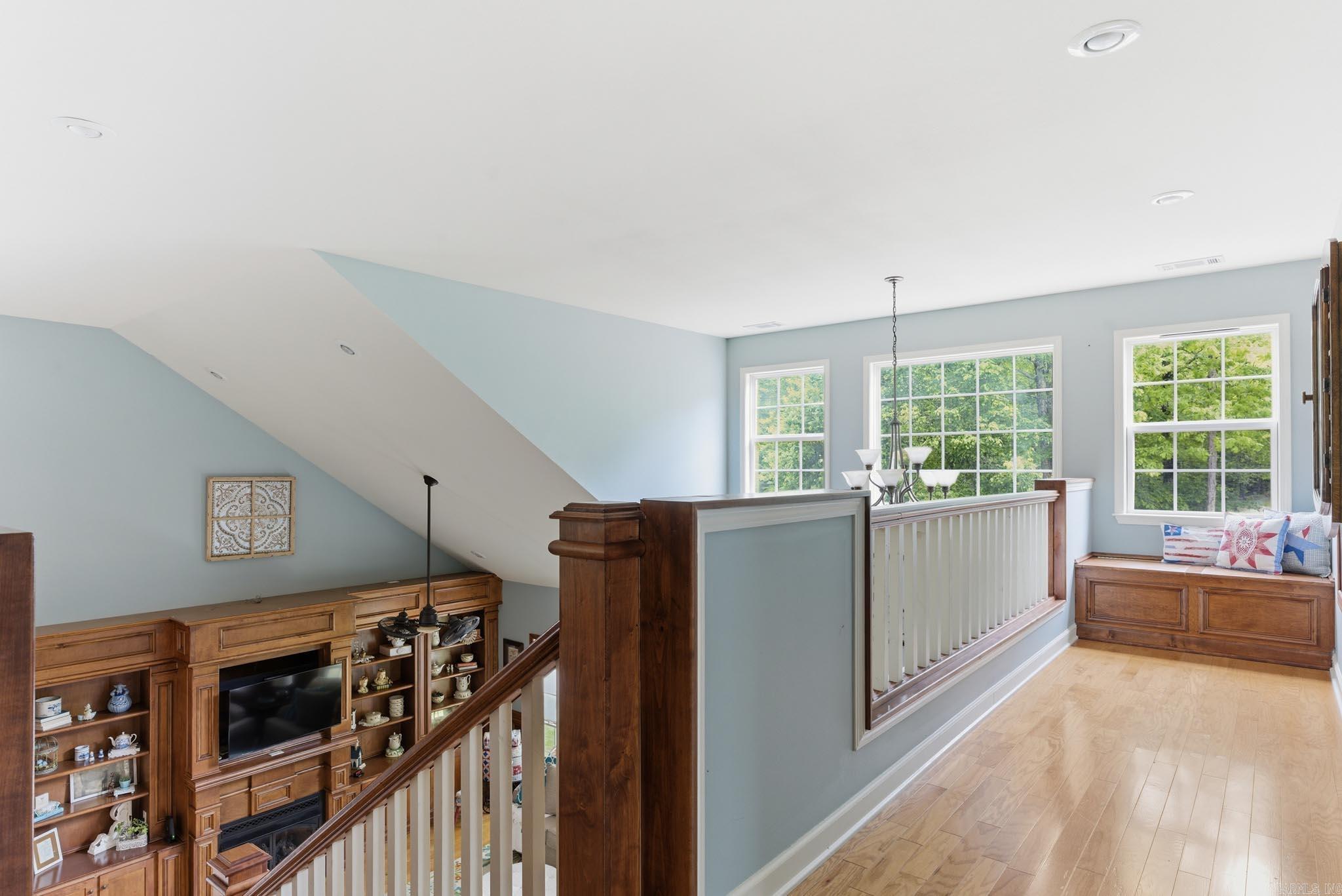 1810 Berry Mountain Trail Paron, AR 72122