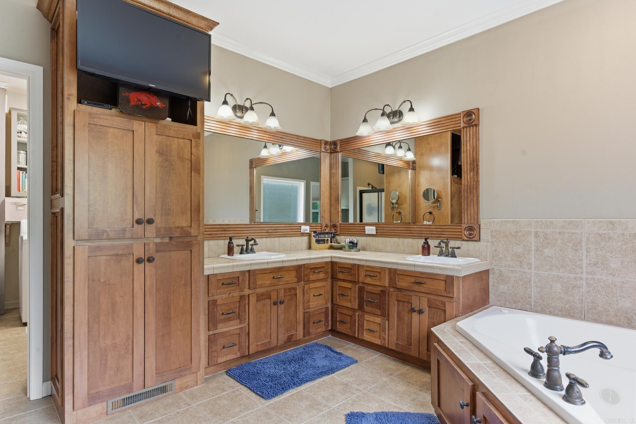 1810 Berry Mountain Trail Paron, AR 72122