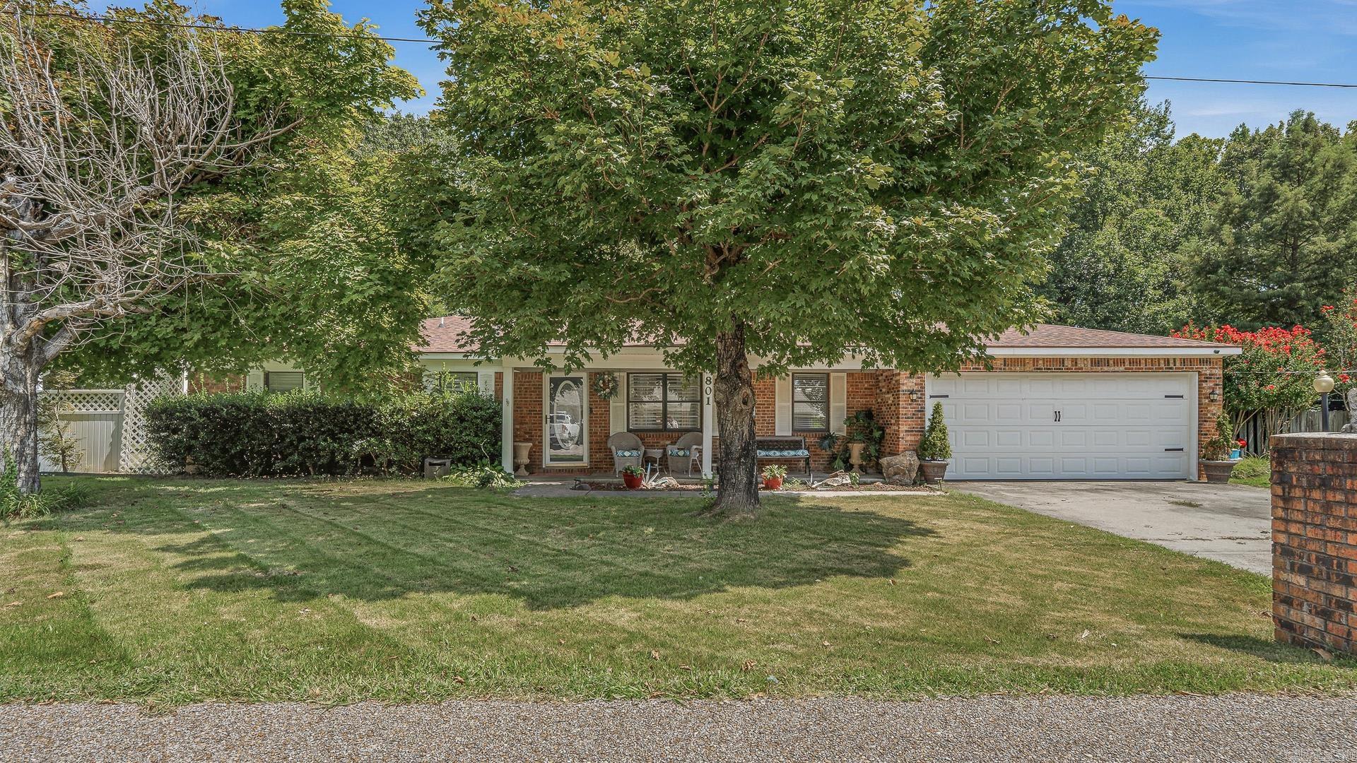 801  Brighton  Paragould, AR