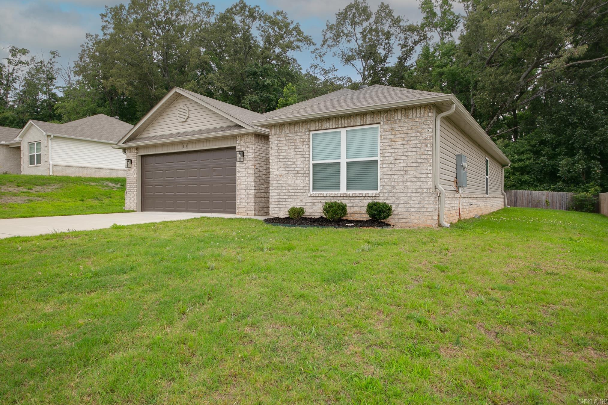 23 Erwin Drive — photo 3