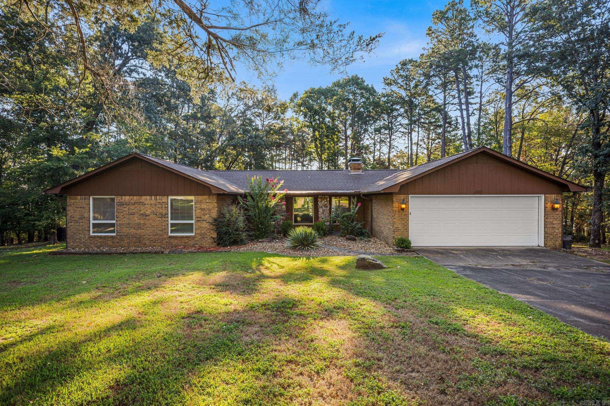 35 Harbor Hill Road — exterior