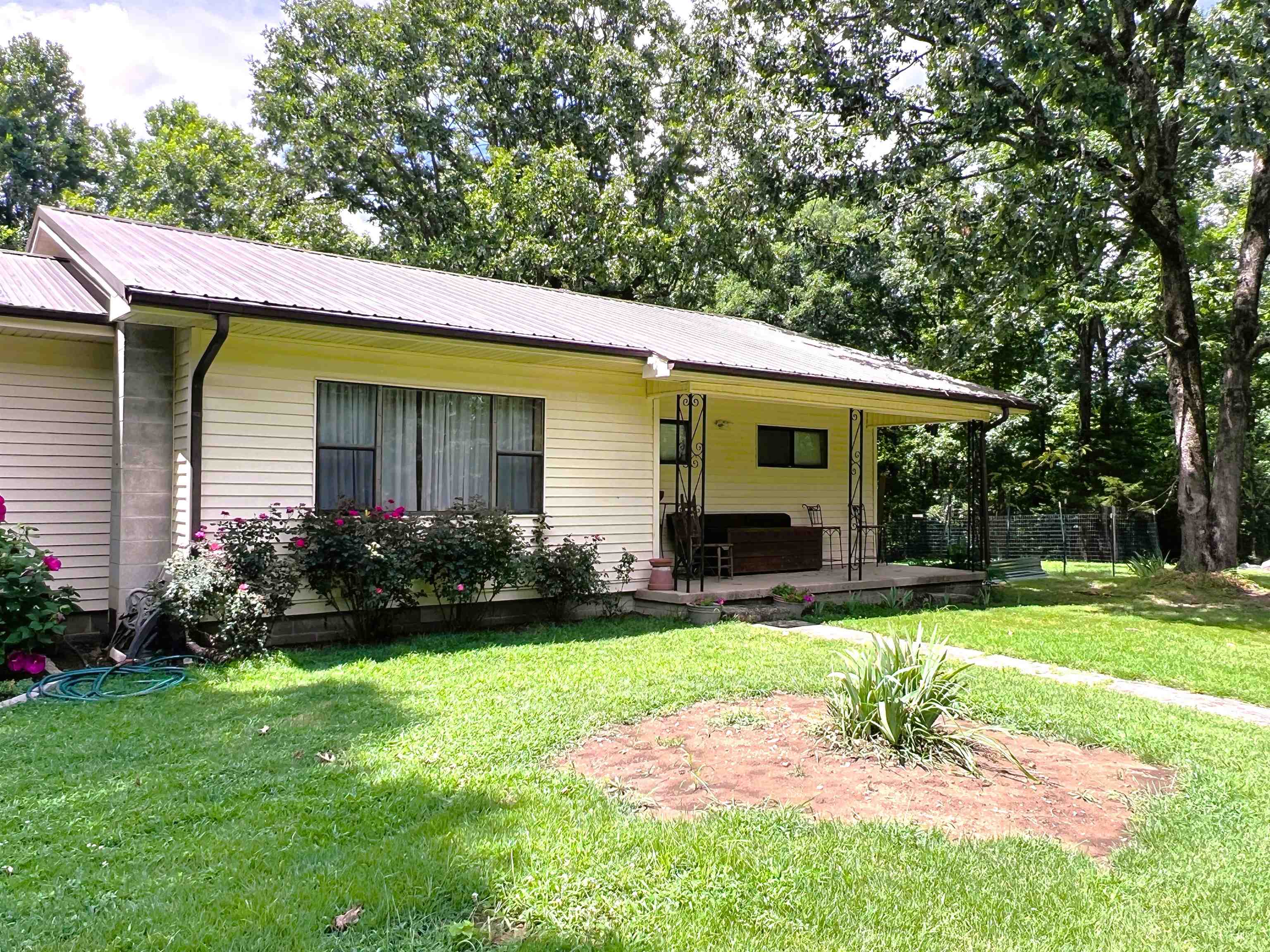 304 Cozahome  Harriet, AR