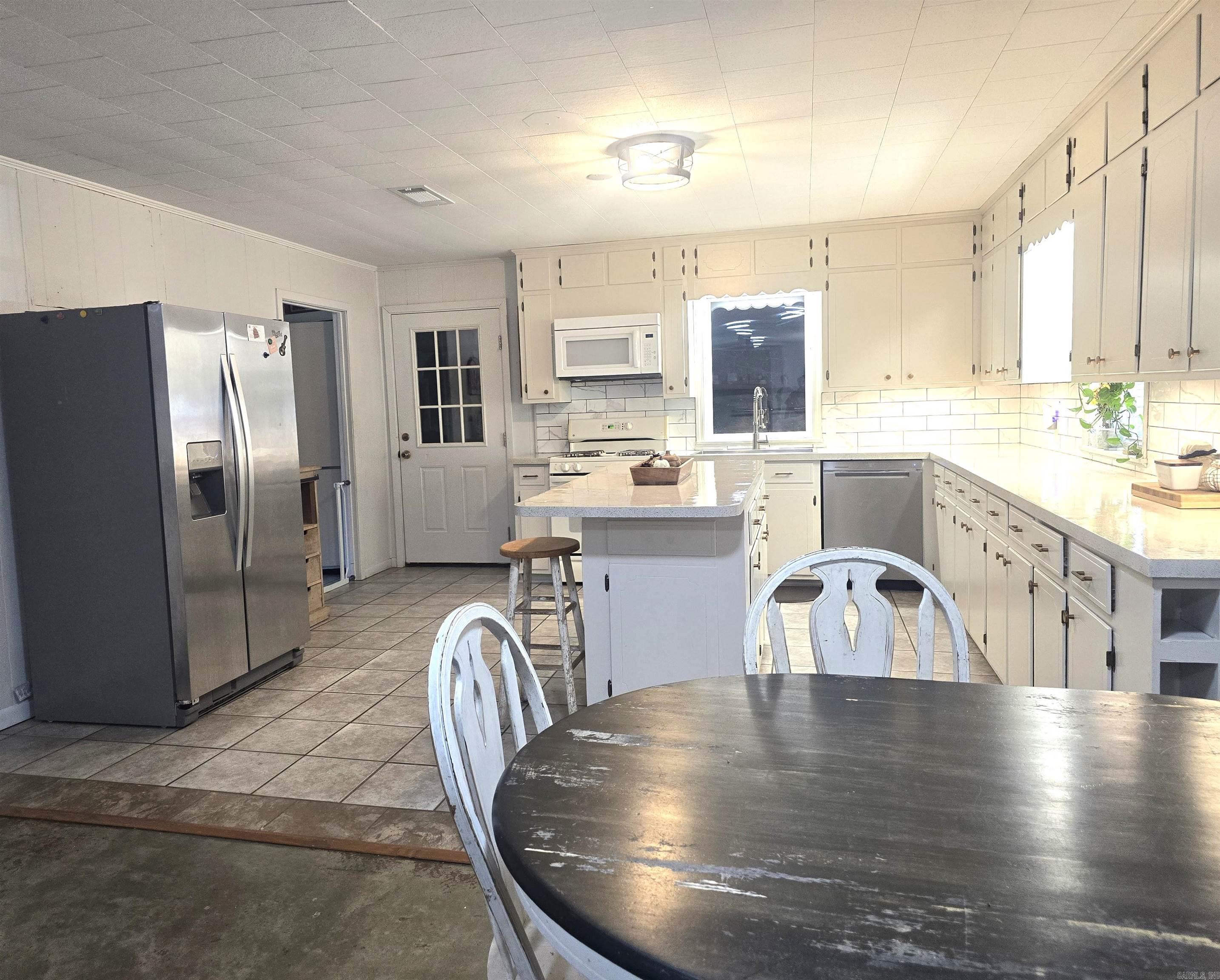 612 Tracy Road — photo 4