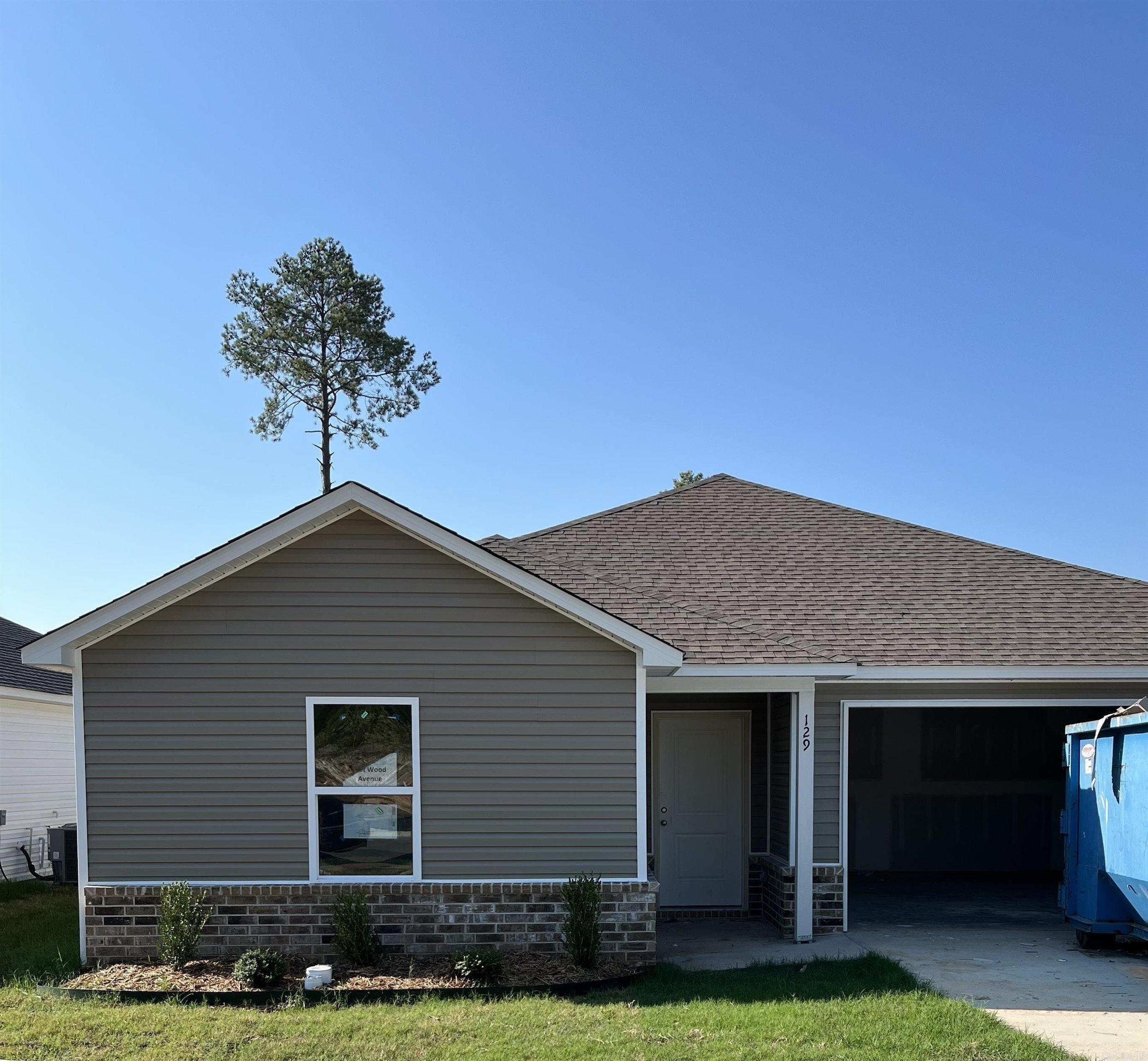 129 Flat Wood Avenue — exterior