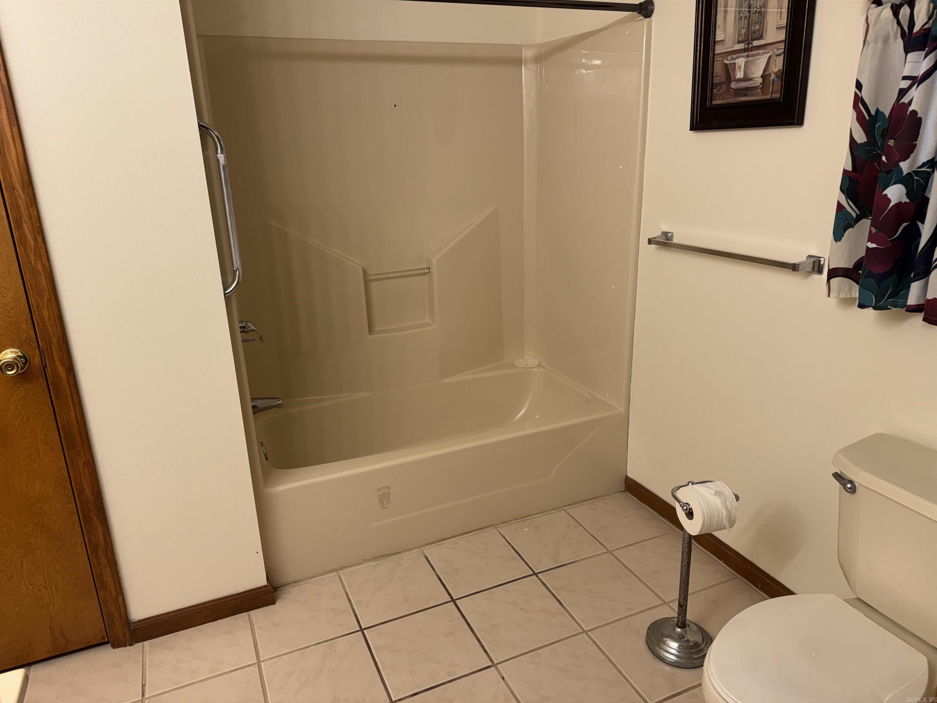 1001 Davidson  Greers Ferry, AR
