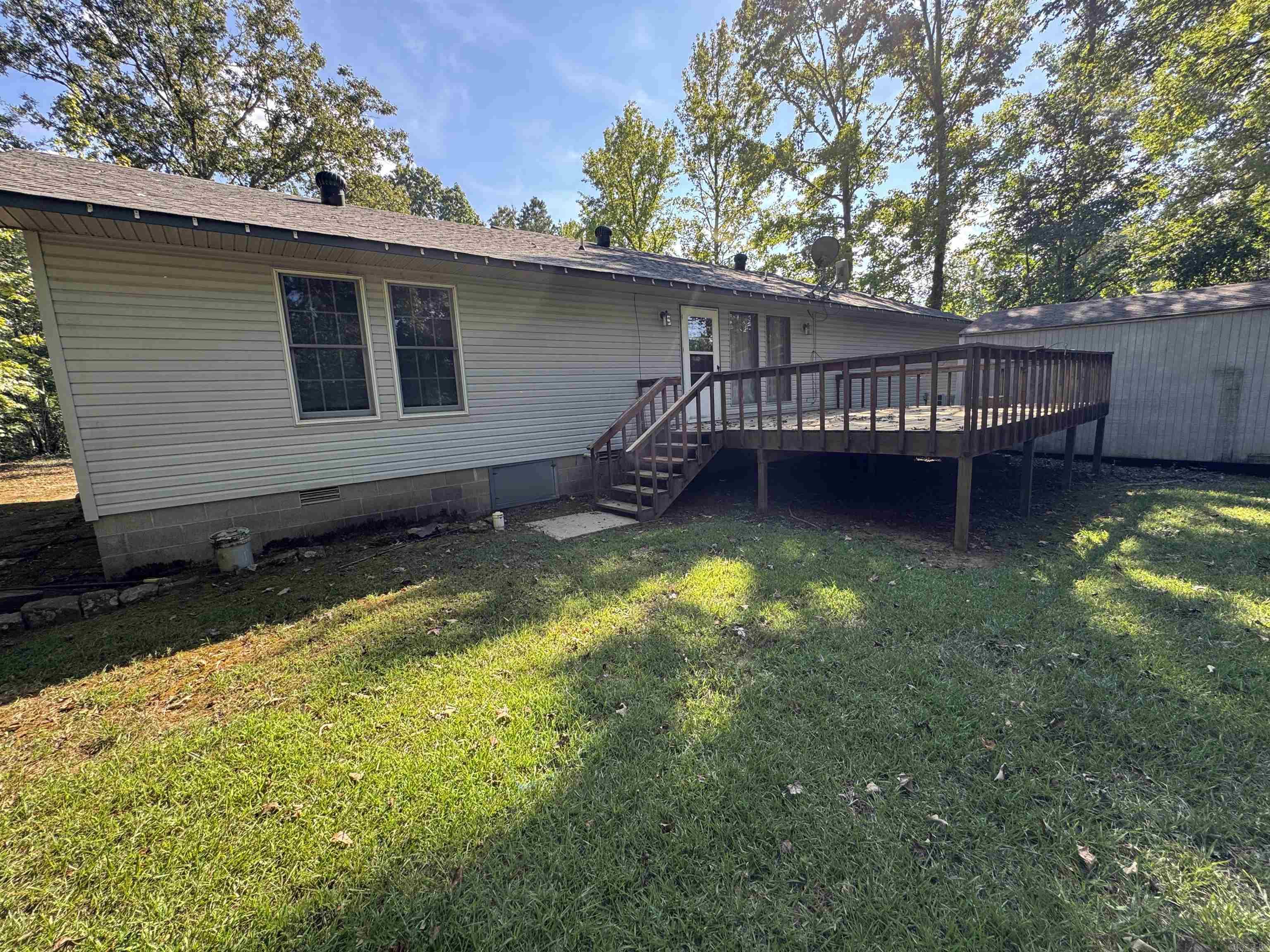 1001 Davidson  Greers Ferry, AR
