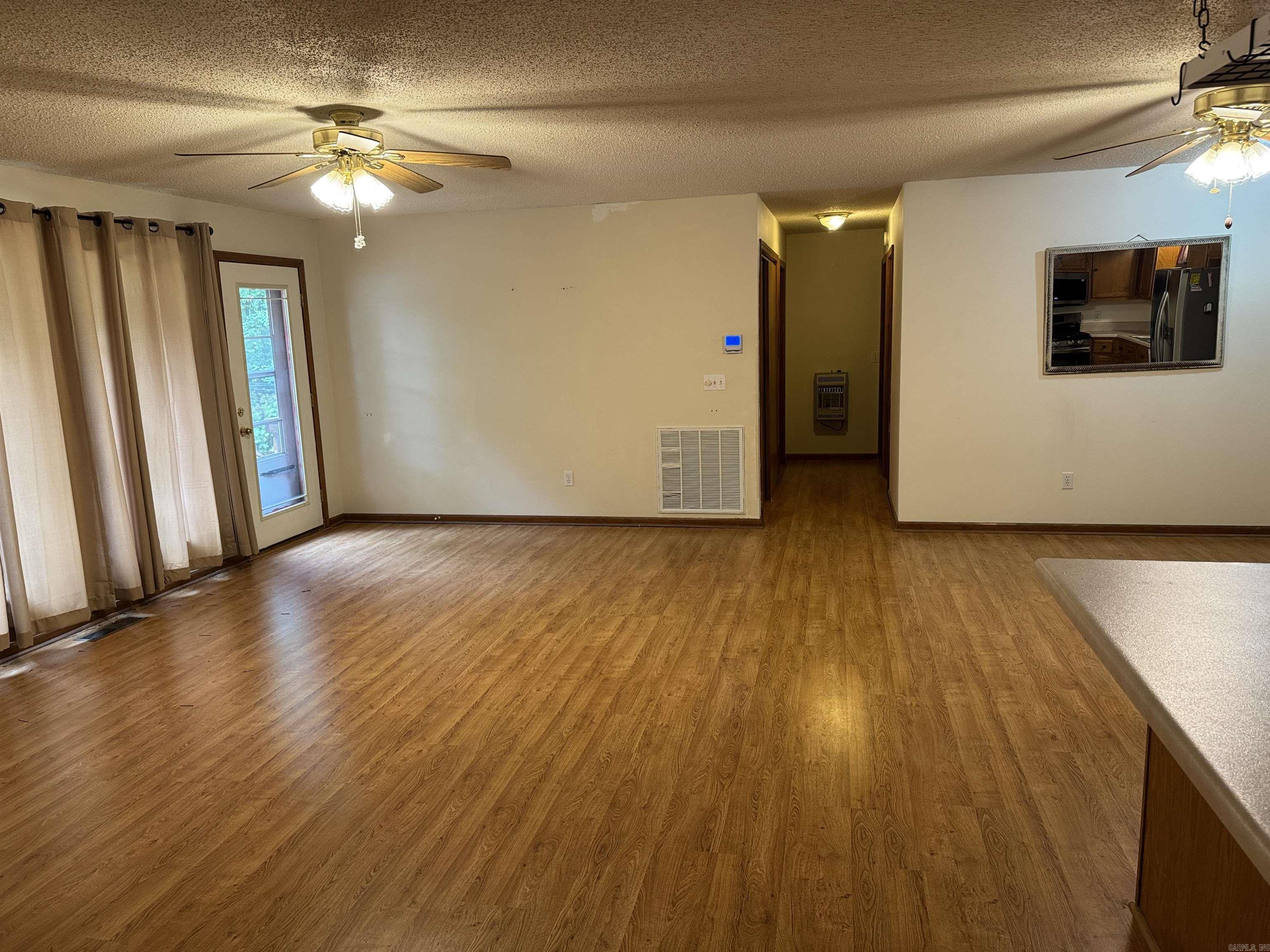 1001 Davidson  Greers Ferry, AR