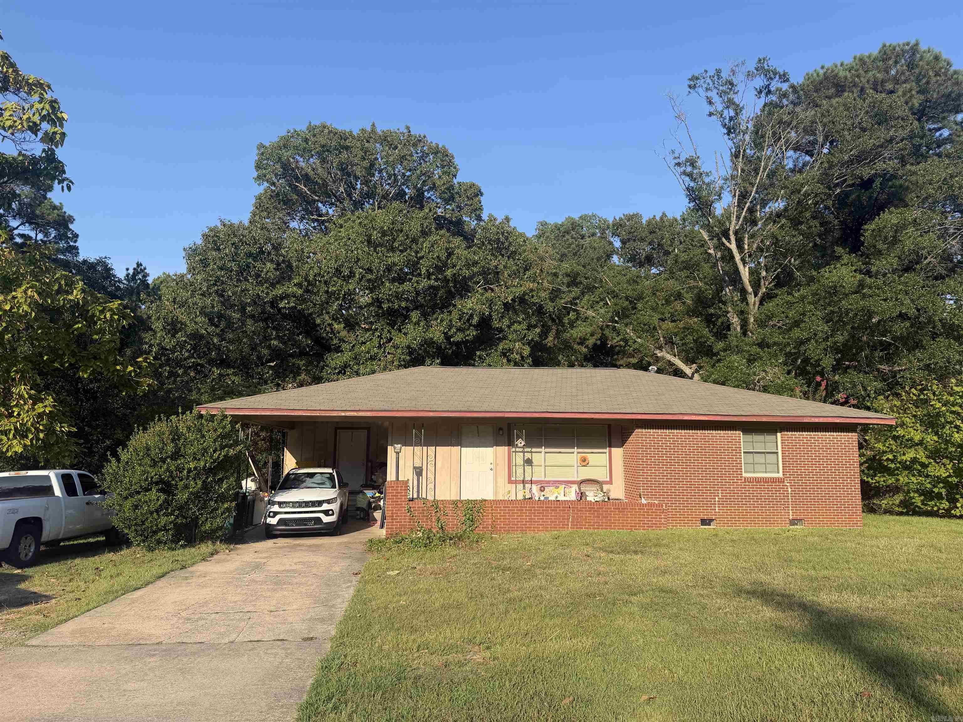 9305 Dollarway Road — exterior