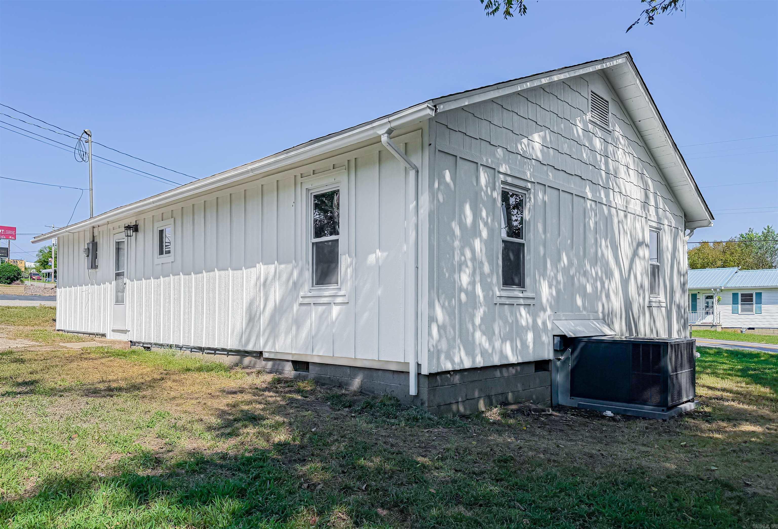 209 W Hwy 62  Yellville, AR