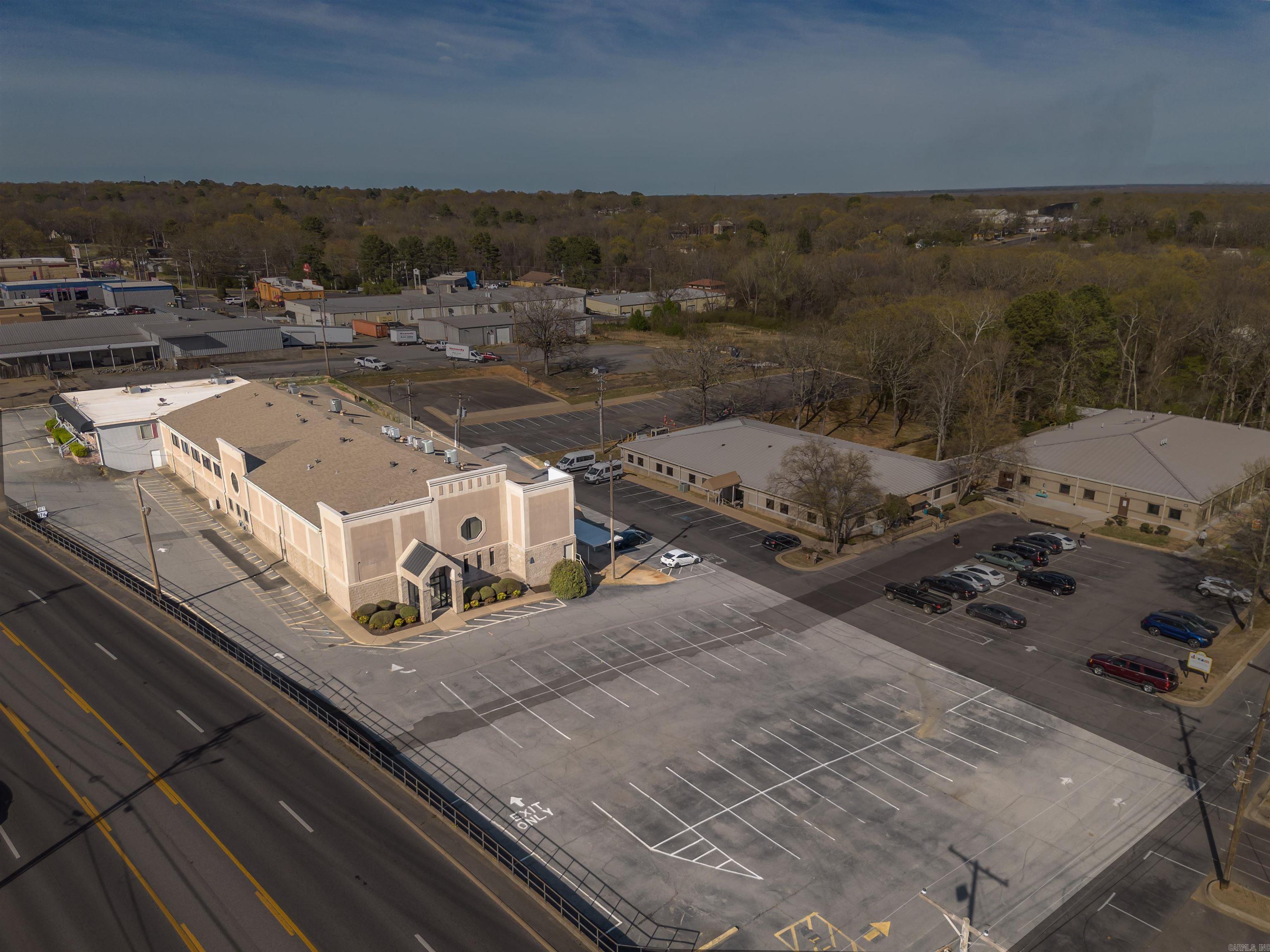 8406 Highway 107 — exterior