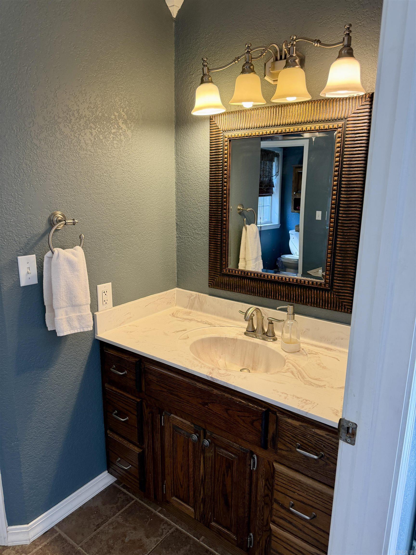 4 Heather Oaks Way  Clarksville, AR