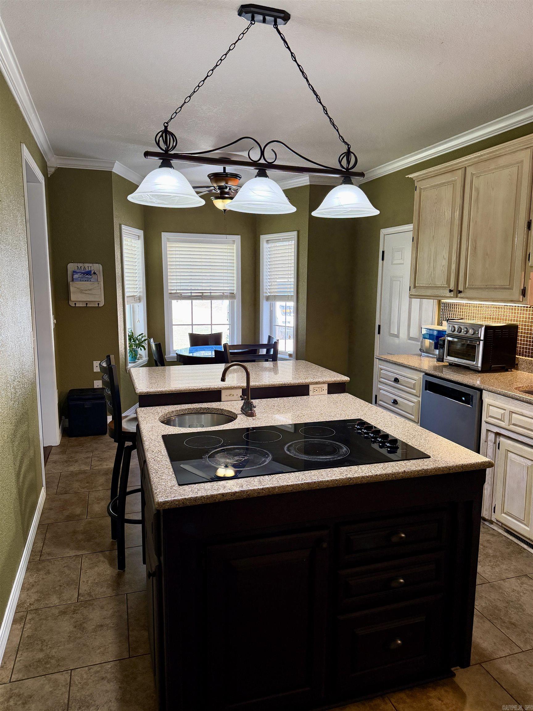 4 Heather Oaks Way  Clarksville, AR