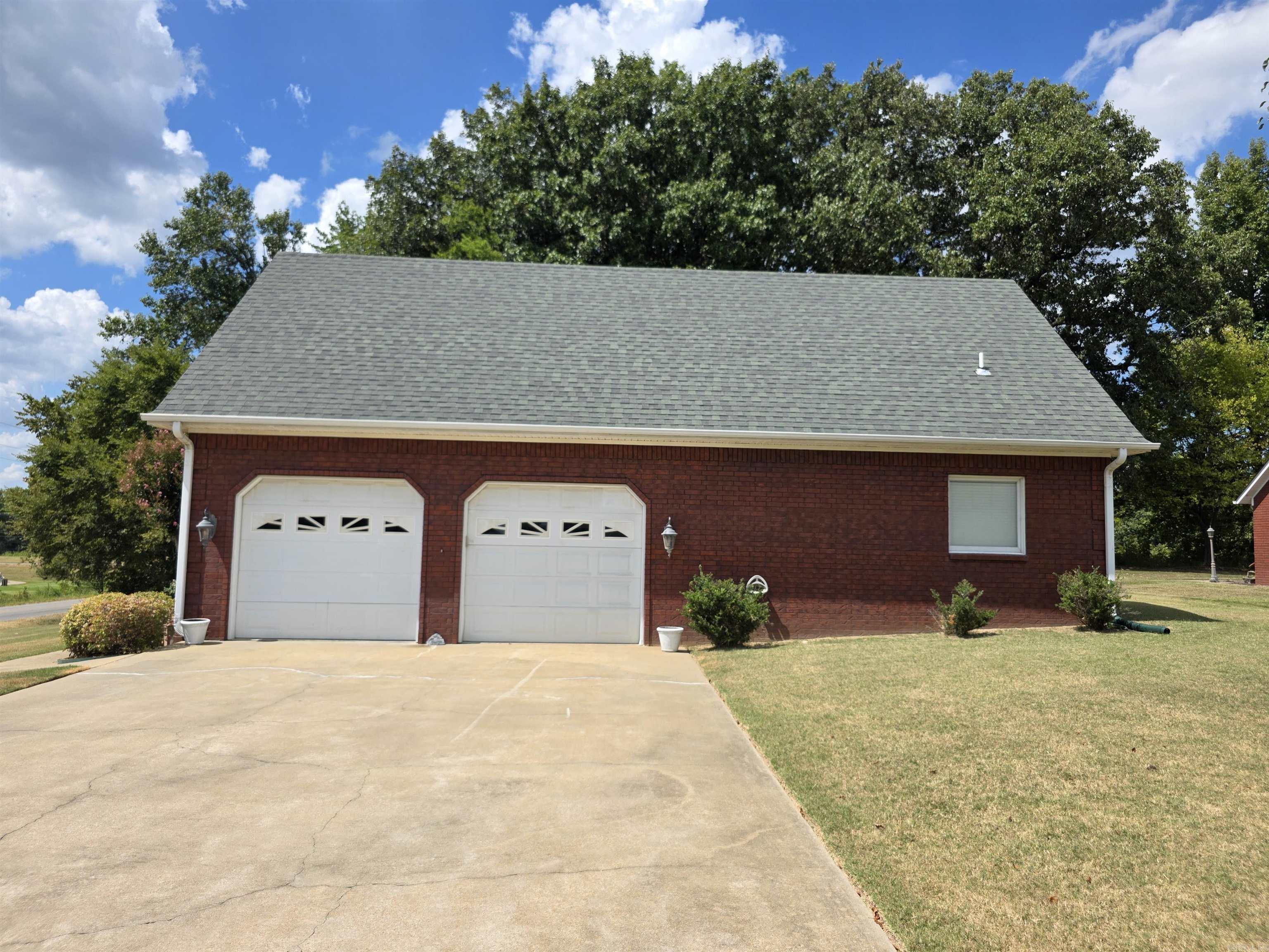 2301 Country Club Rd  Paragould, AR