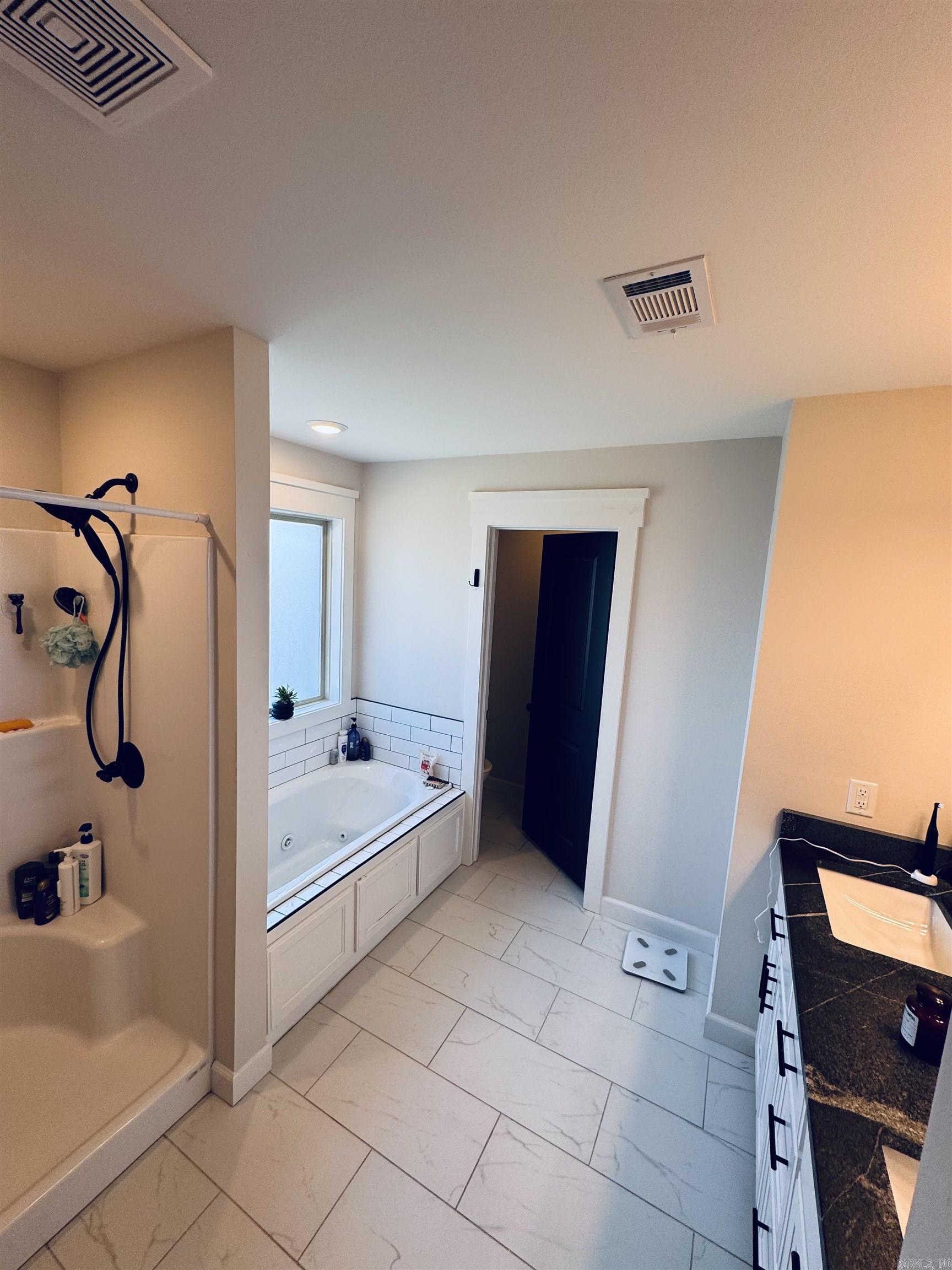 222 Promenade Cir  Russellville, AR