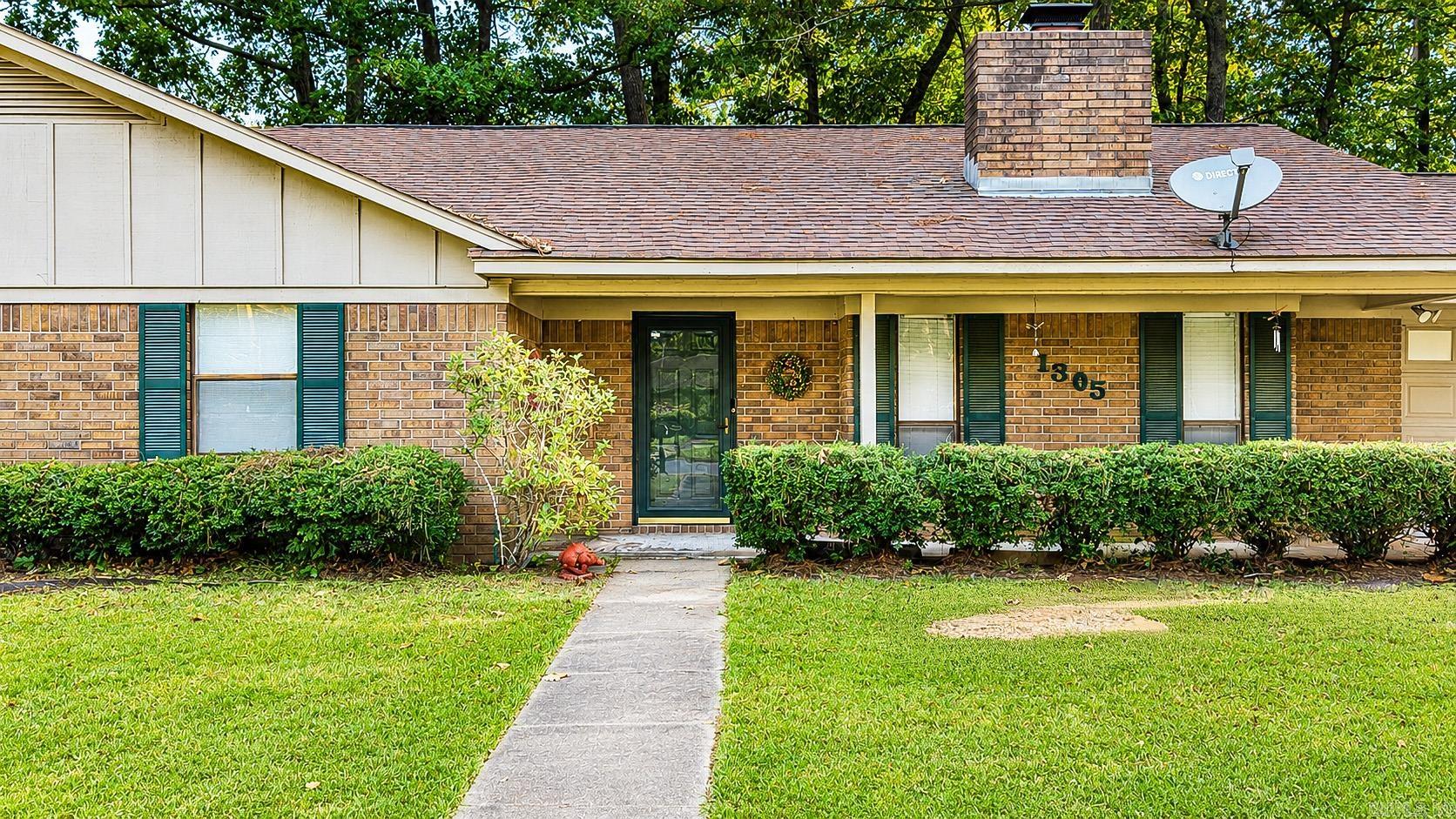 1305  War Eagle  Pine Bluff, AR