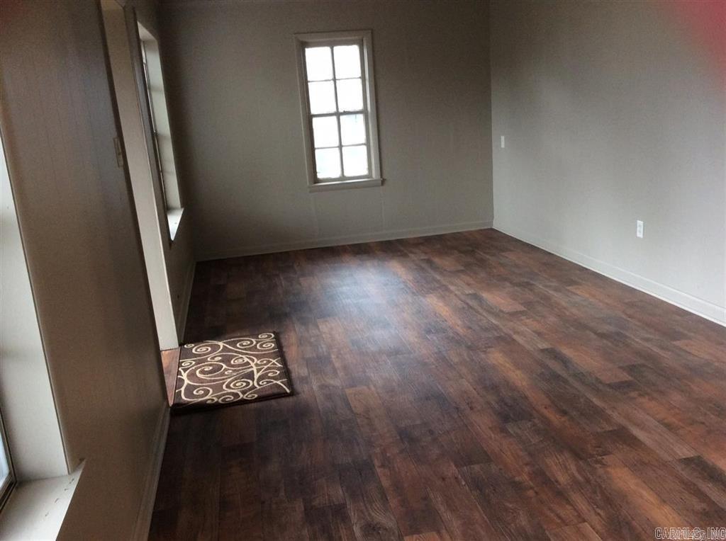 4813 Alpha St — photo 2