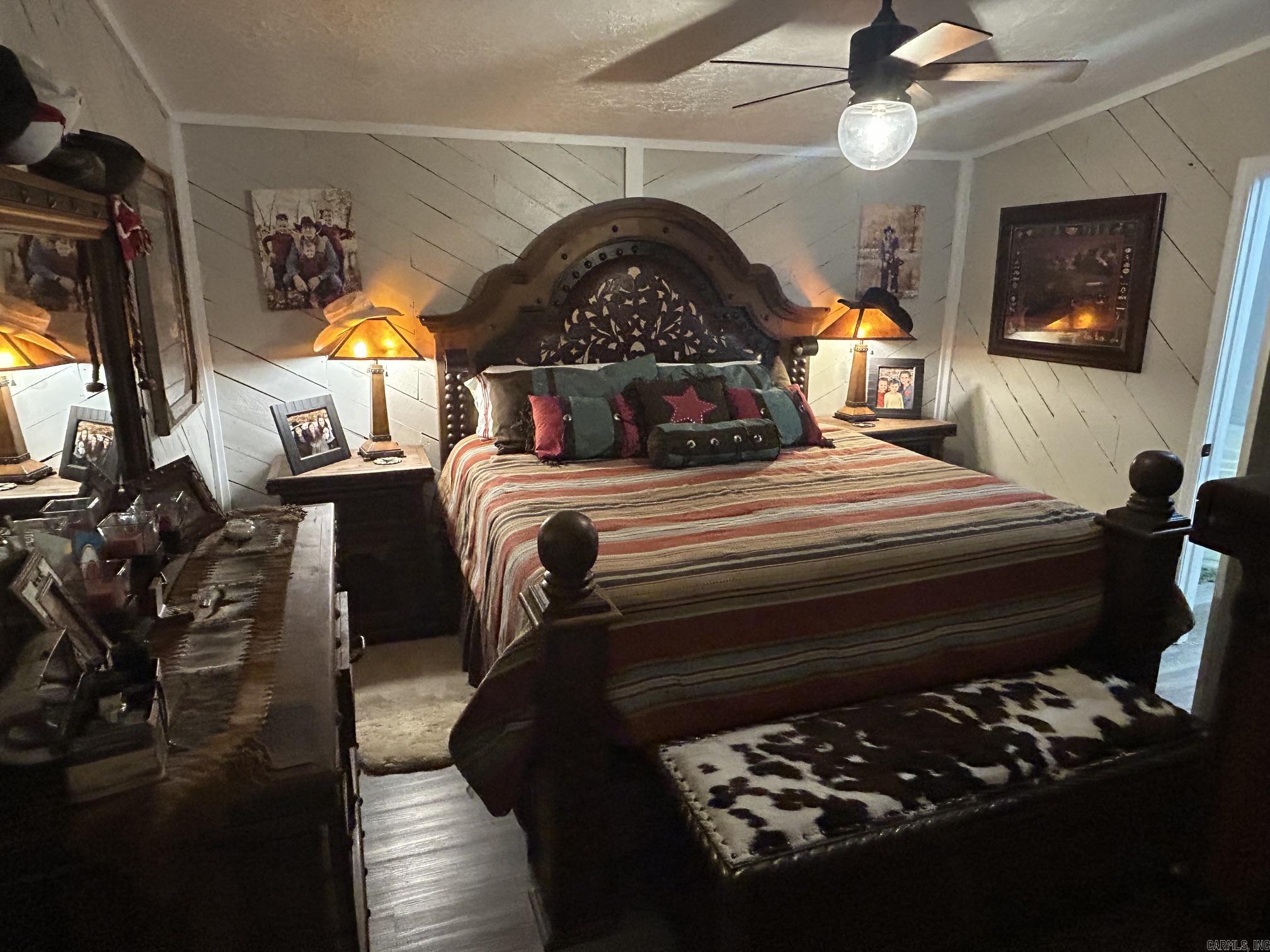 545 H  Clinton, AR
