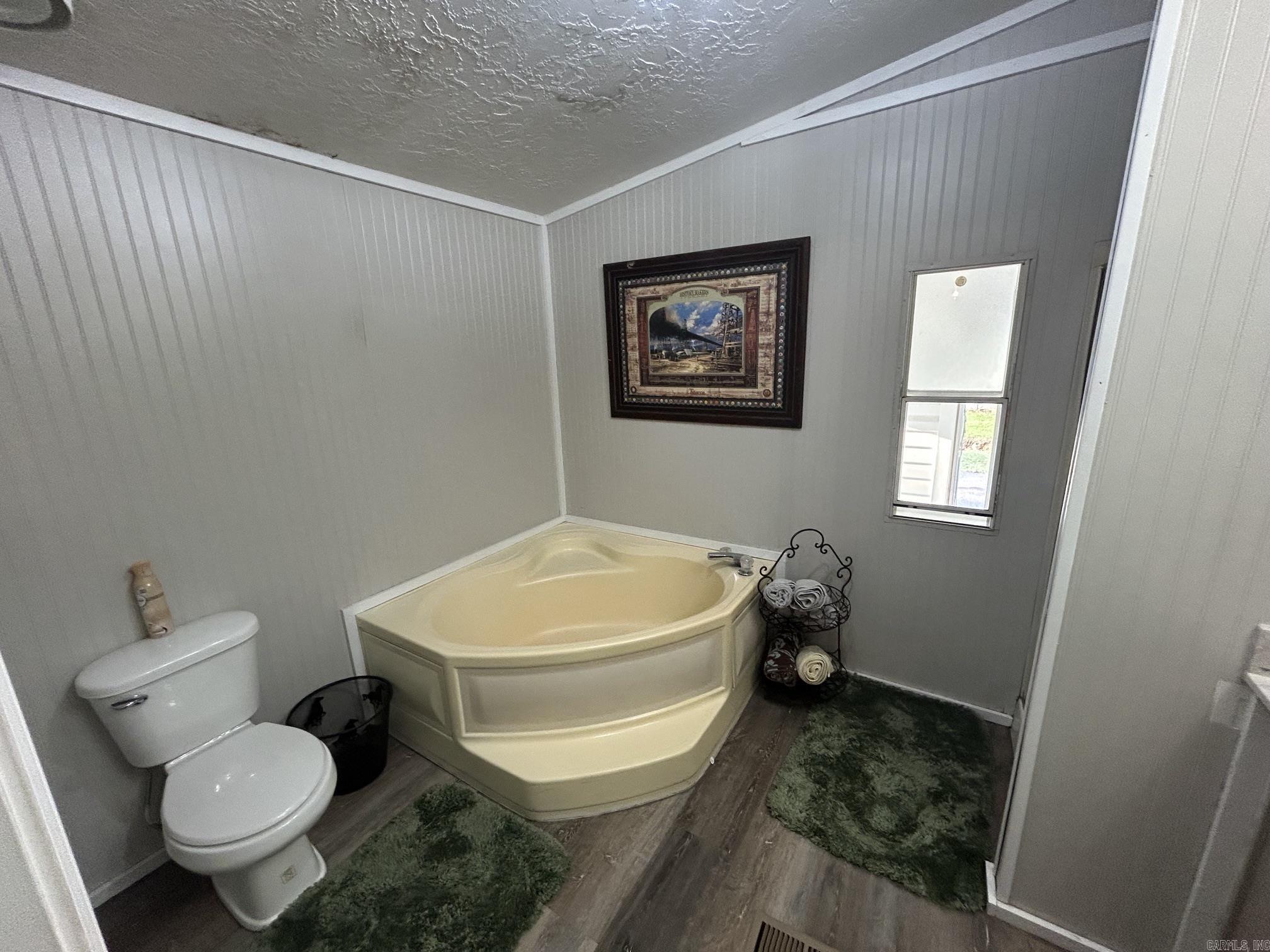 545 H  Clinton, AR