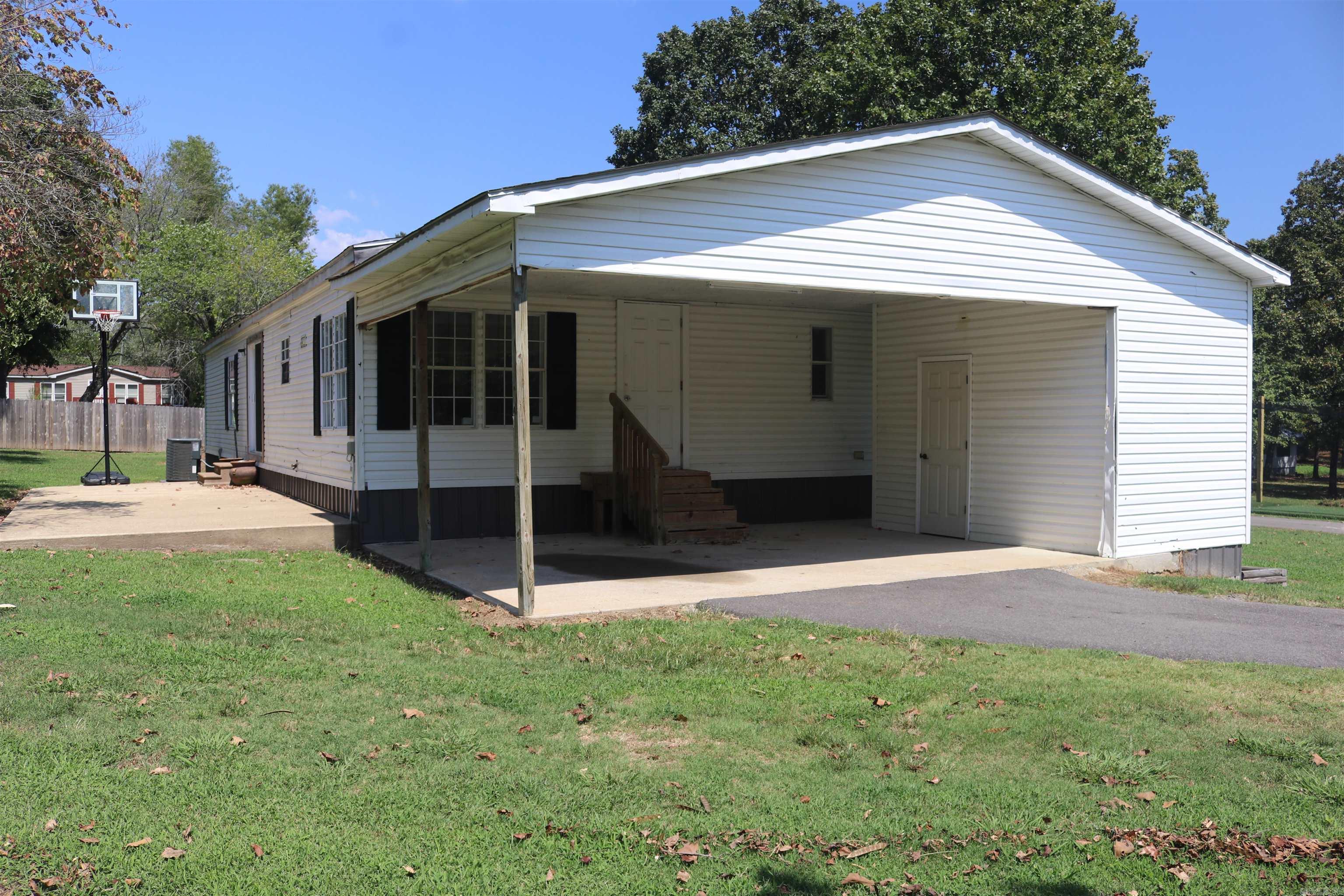 545 H  Clinton, AR