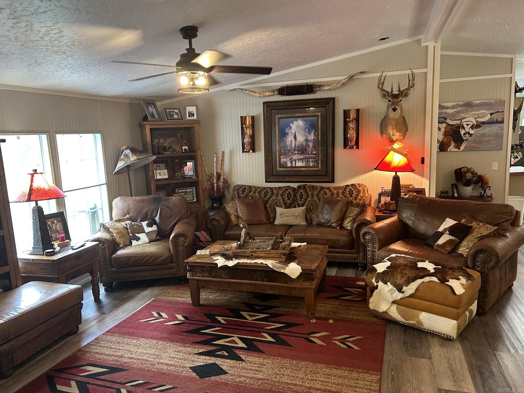 545 H  Clinton, AR