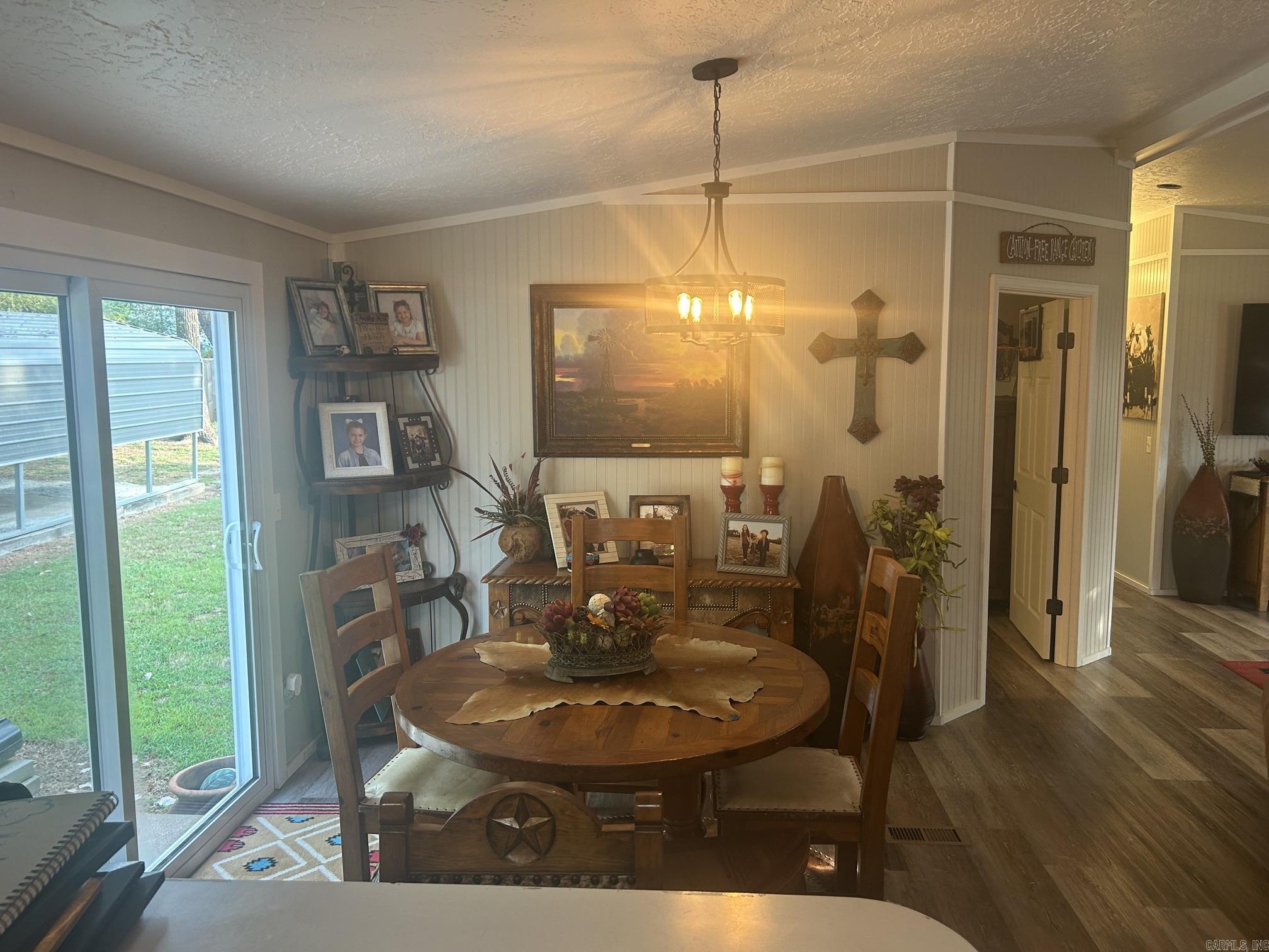 545 H  Clinton, AR
