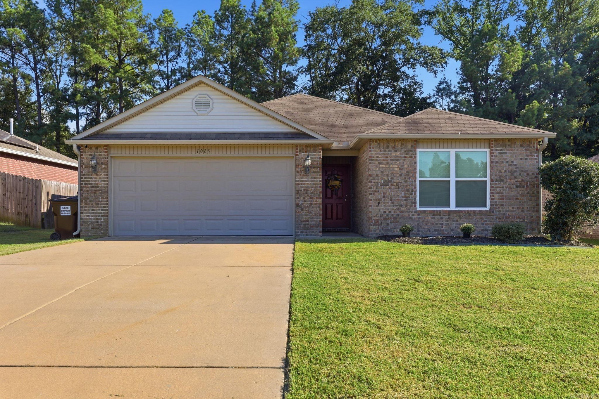 1089 Meadows Edge Drive — exterior