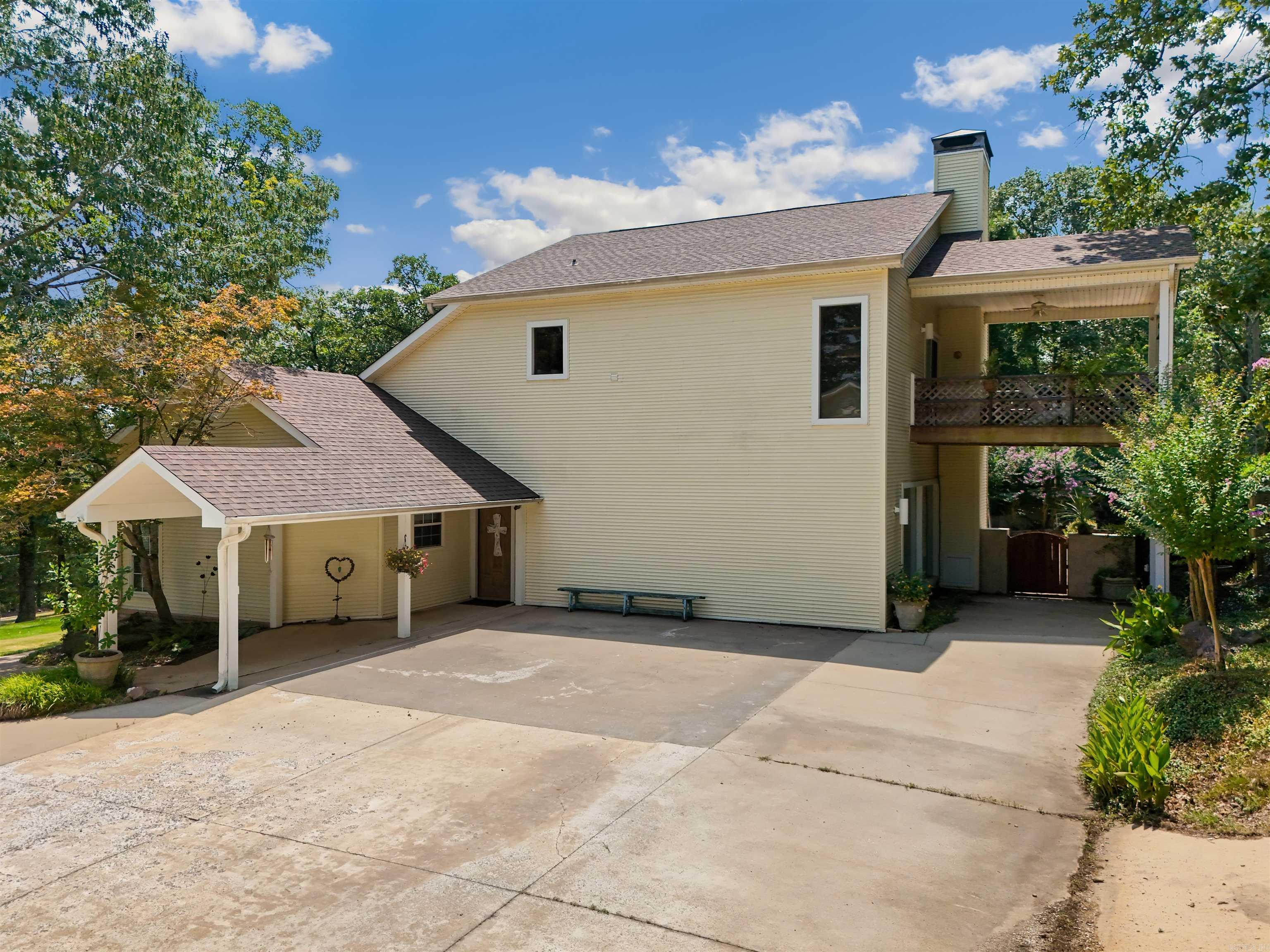 13511 Hwy 300 Roland, AR 72135-9399