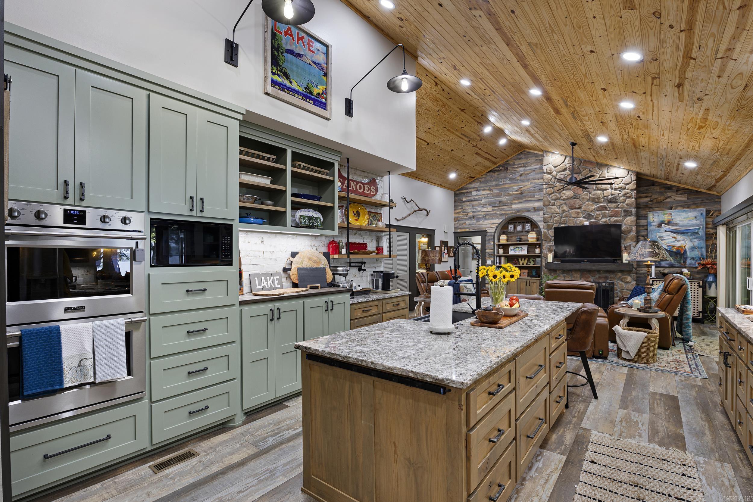 107 Pine Shore Ln Russellville, AR 72802