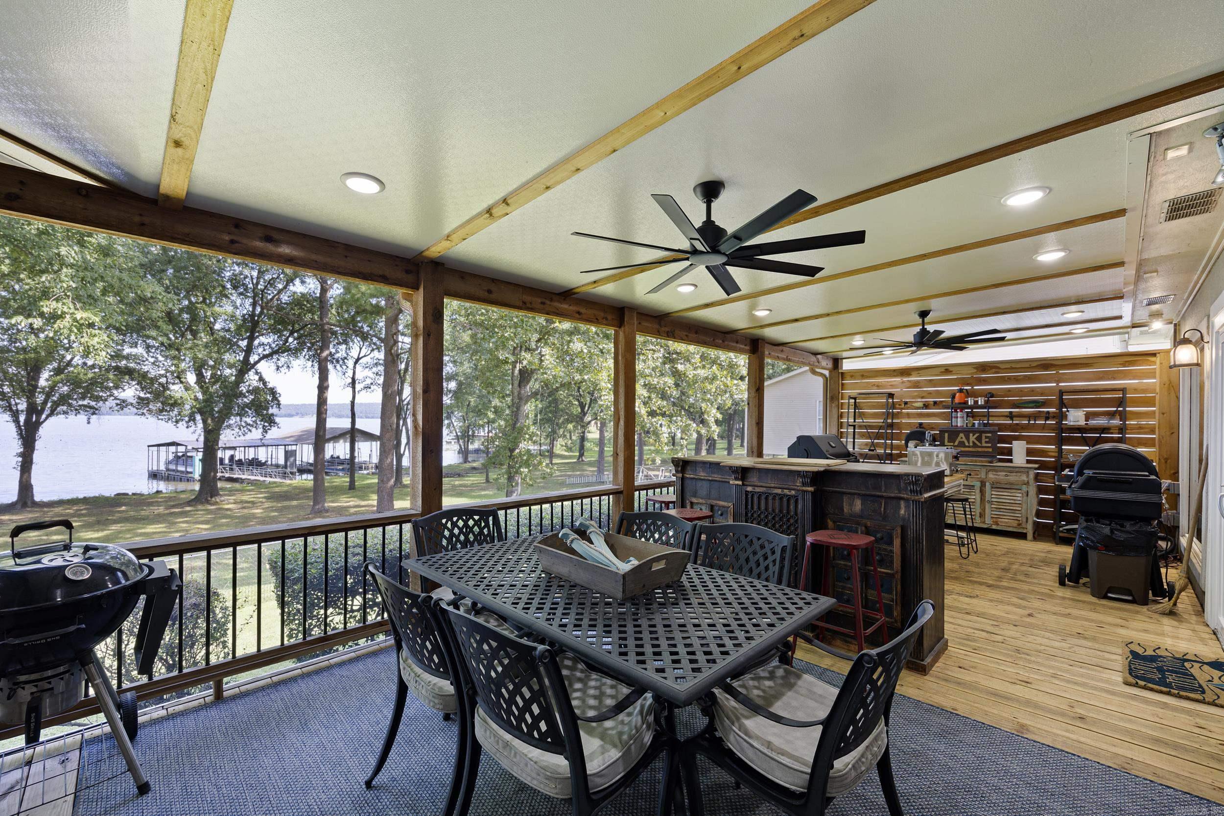 107 Pine Shore Ln Russellville, AR 72802