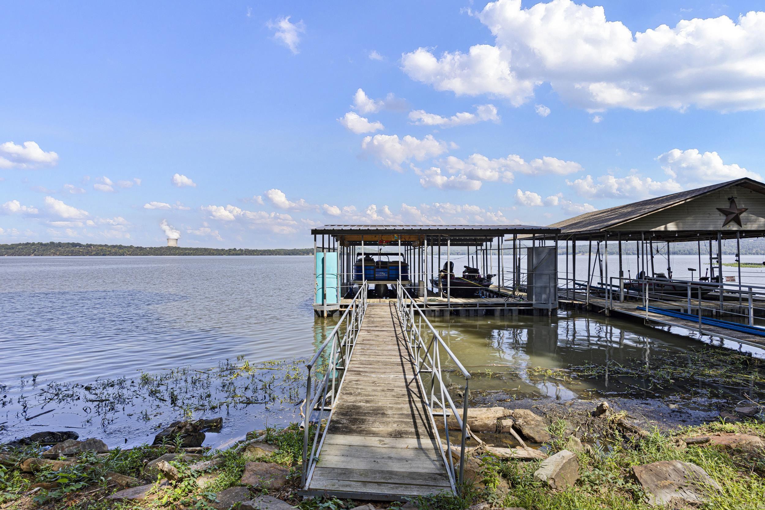 107 Pine Shore Ln Russellville, AR 72802