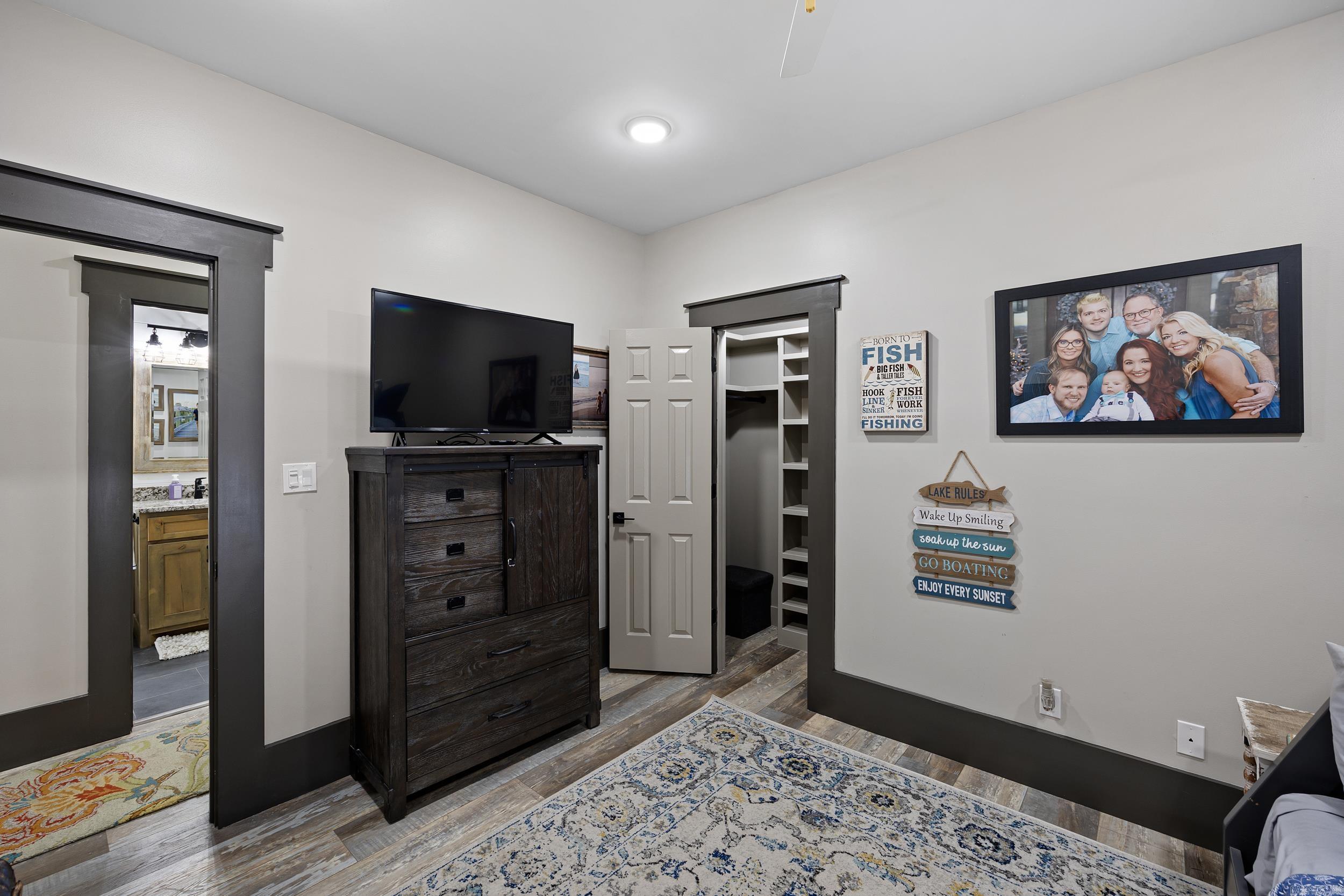 107 Pine Shore Ln Russellville, AR 72802