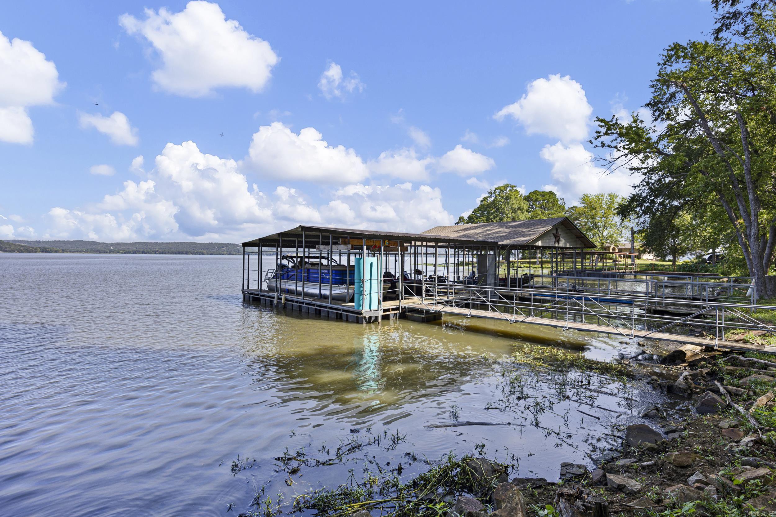 107 Pine Shore Ln Russellville, AR 72802