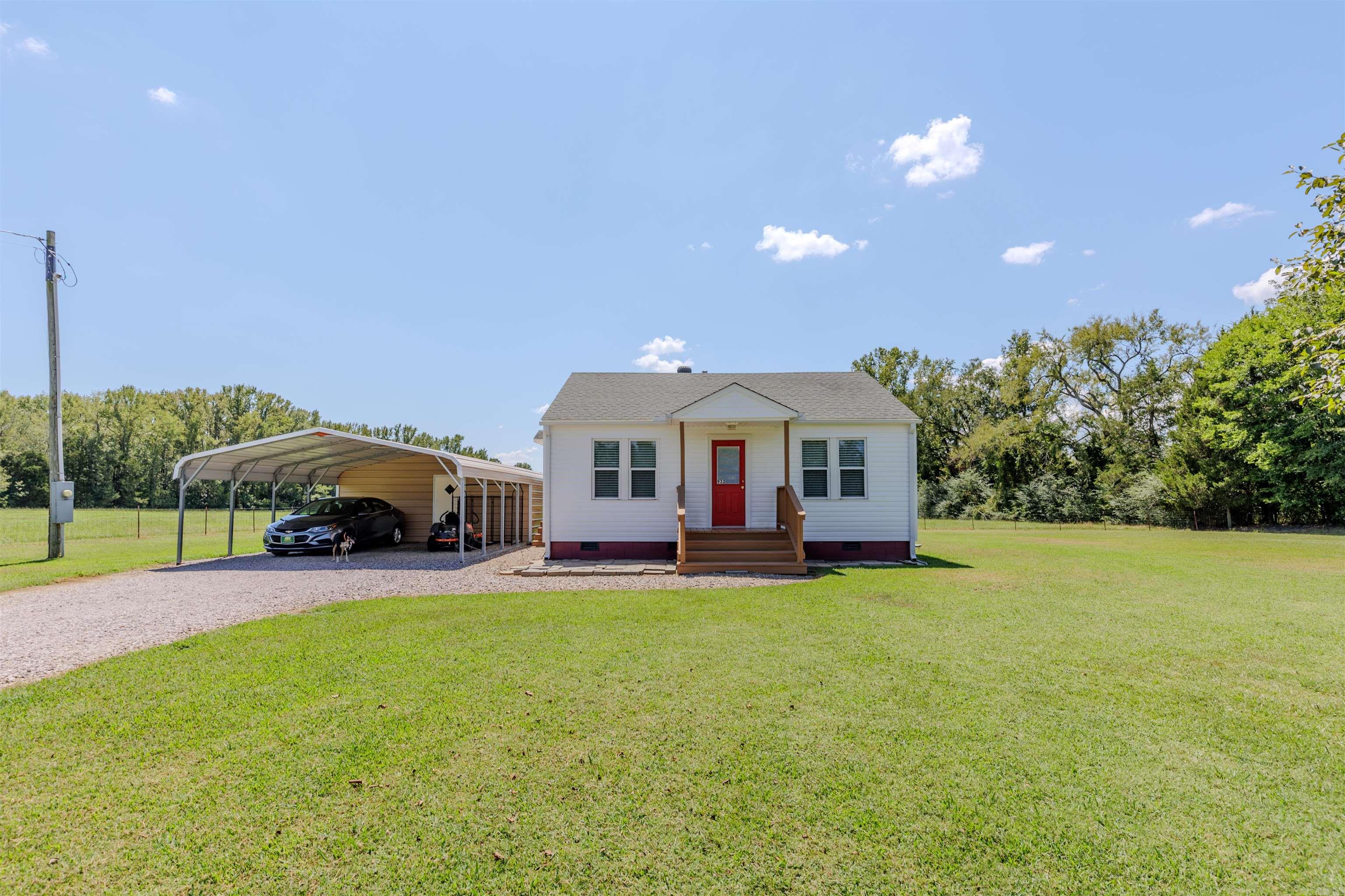 932  Cherry Hill  Perryville, AR