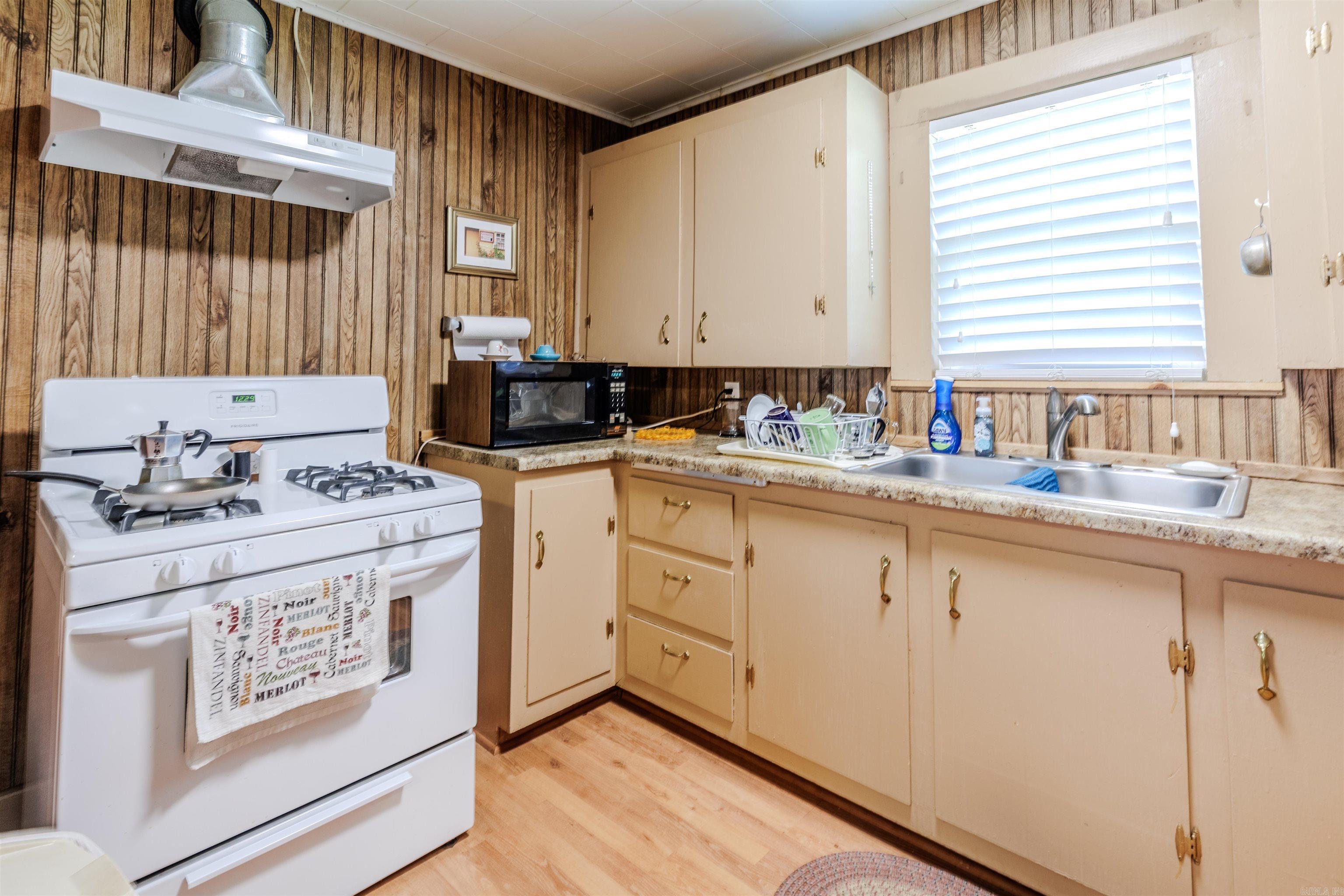 932 Cherry Hill  Perryville, AR