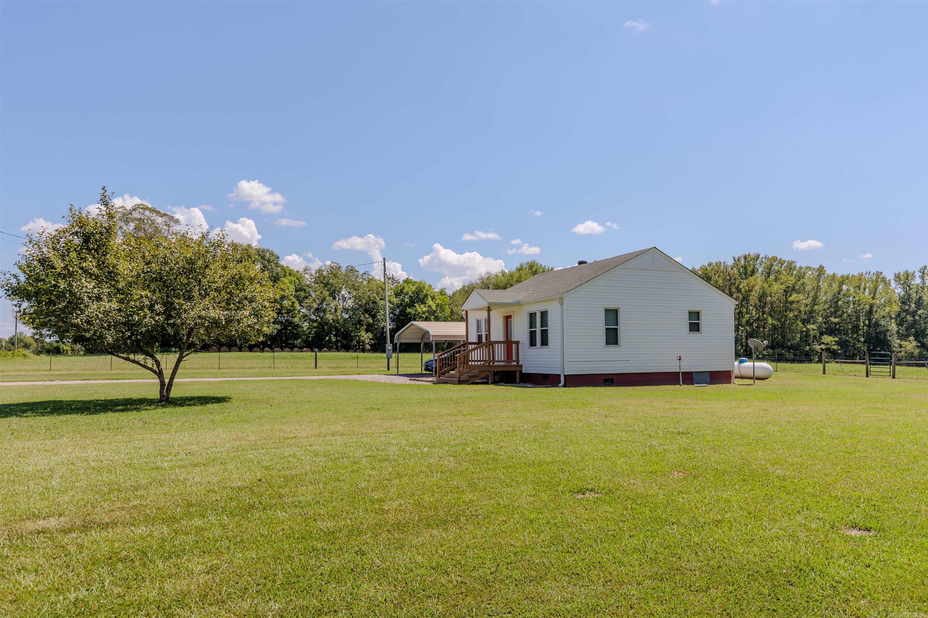 932 Cherry Hill  Perryville, AR