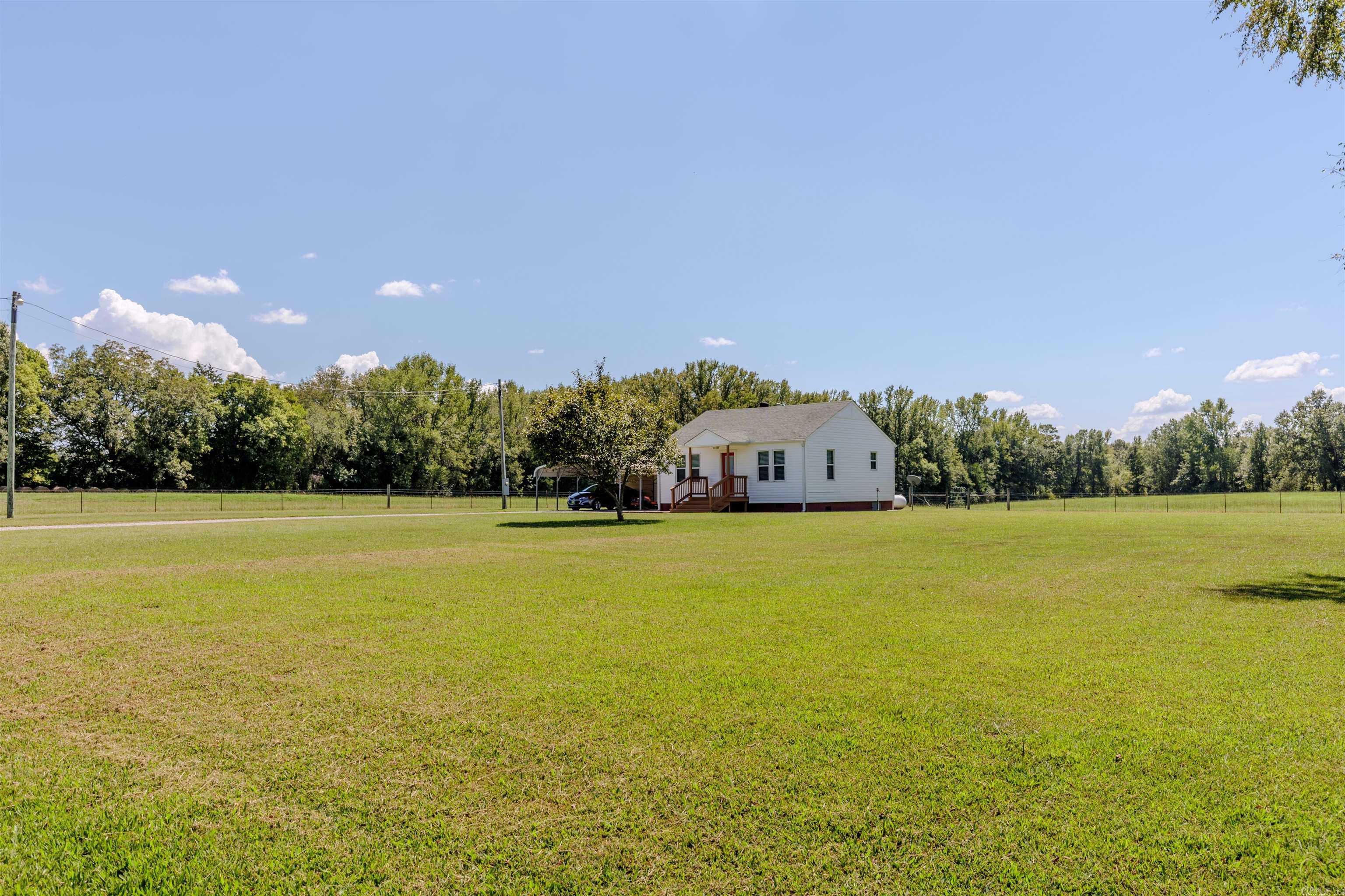 932 Cherry Hill  Perryville, AR